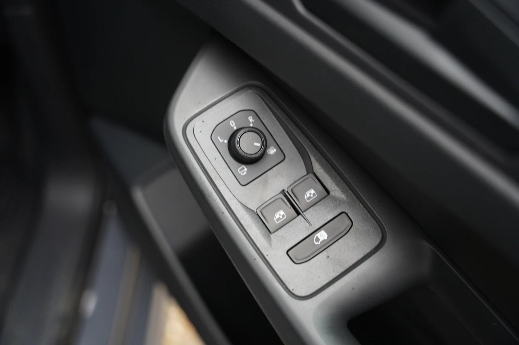 Volkswagen-Caddy-image-9