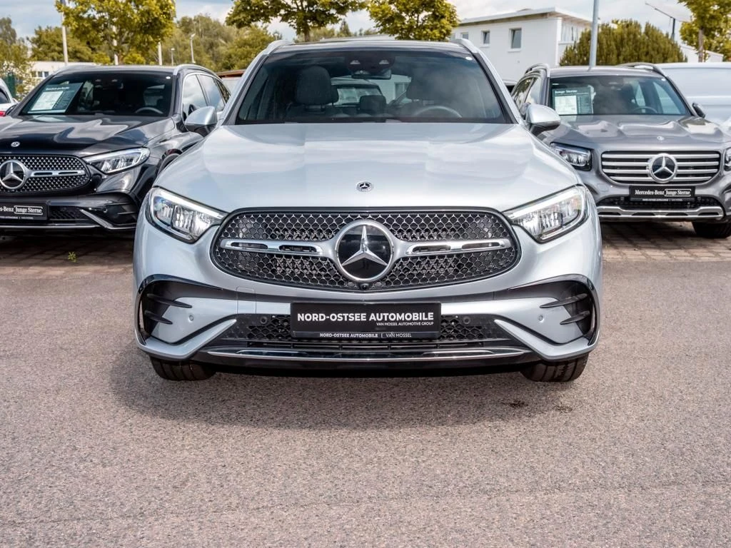 Mercedes-Benz-GLC 300 d-image-3