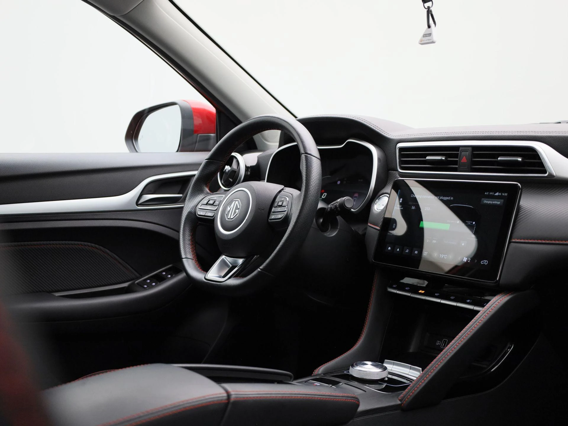 MG ZS EV Long Range Luxury 70 kWh