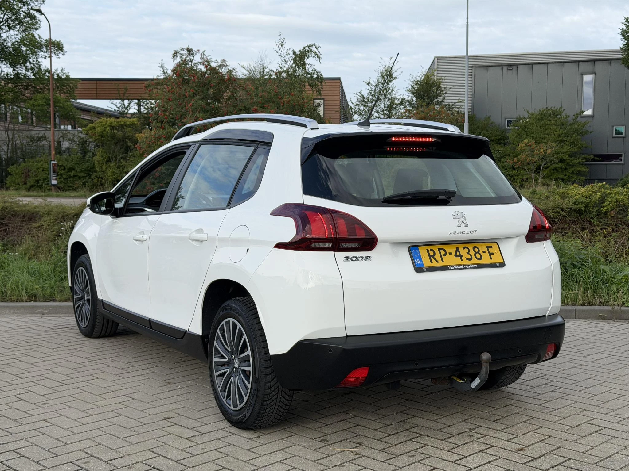 Peugeot-2008-image-7