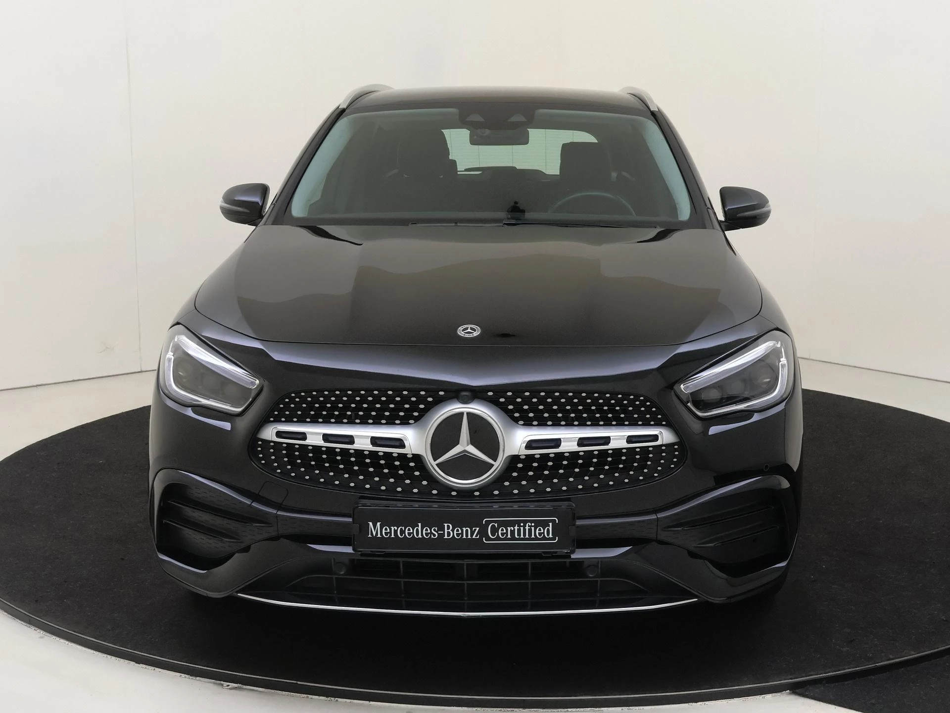 Mercedes-Benz-GLA-image-5