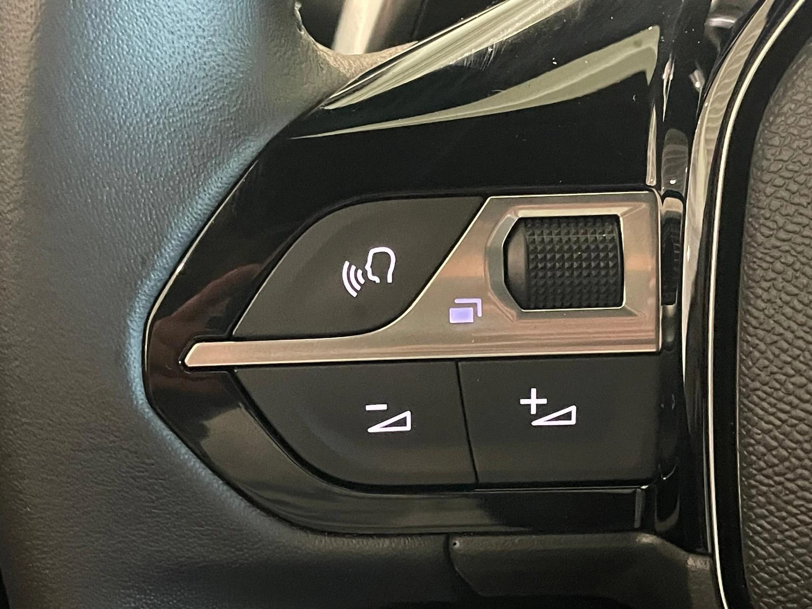 Peugeot-2008-image-13