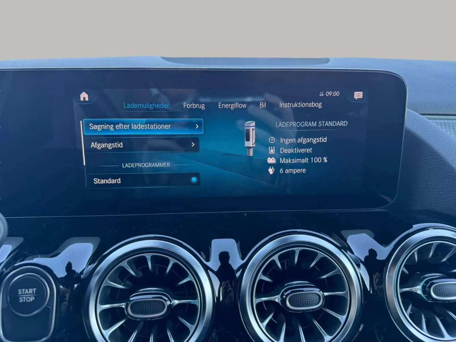 Mercedes-Benz-EQA-image-13