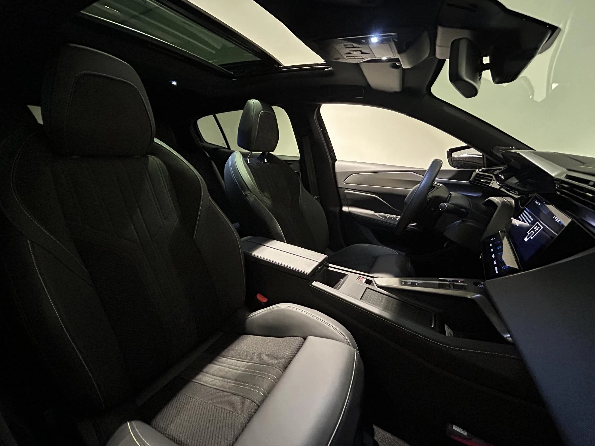 Peugeot 408 e-408 GT Avantage 58 kWh