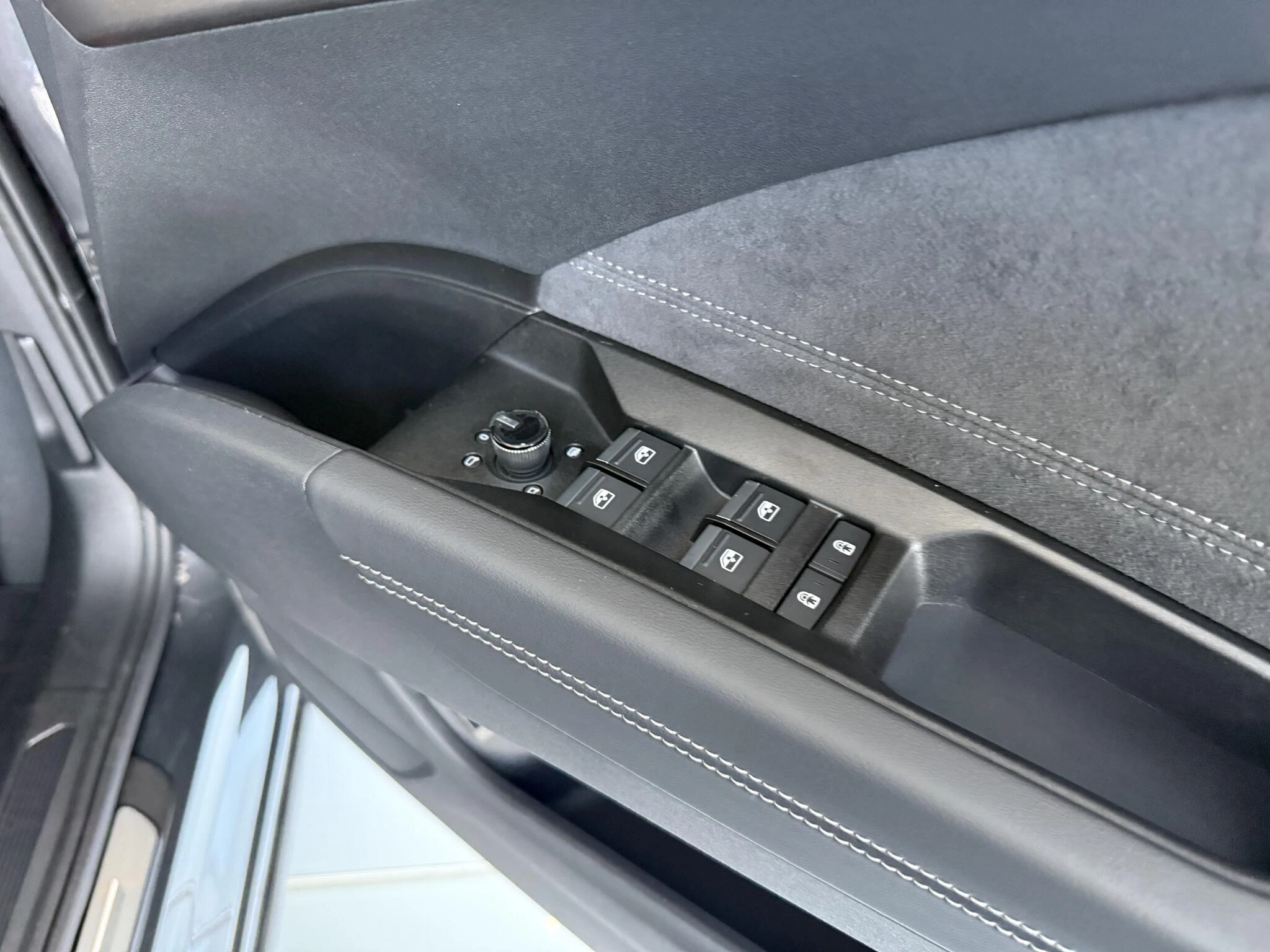 Audi-Q4 Sportback e-tron-image-12