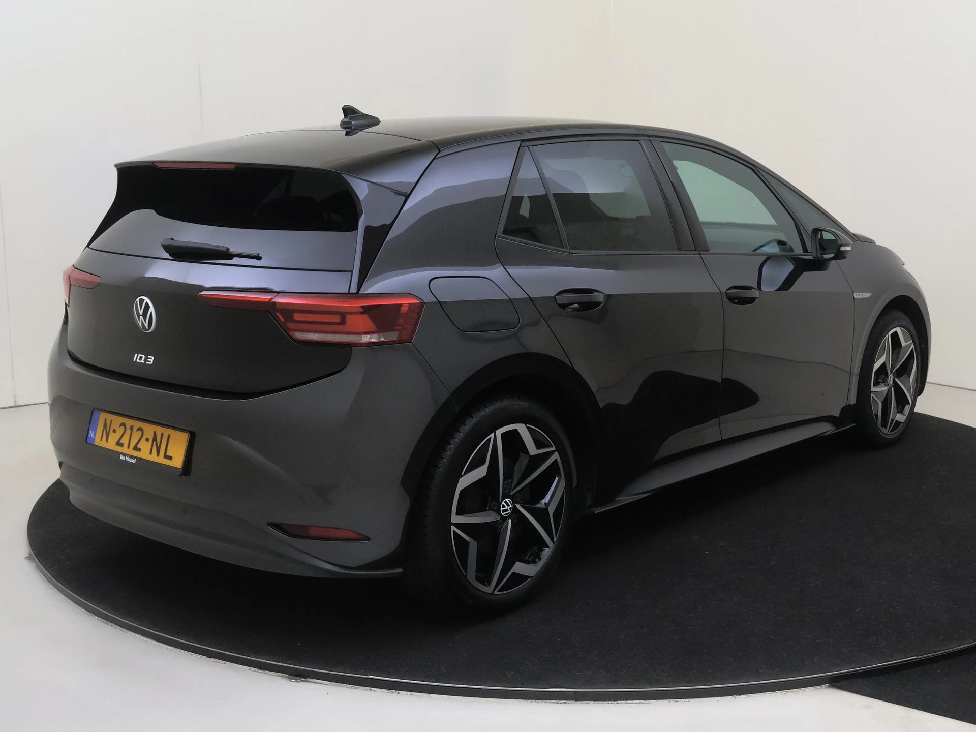 Volkswagen-ID.3-image-3