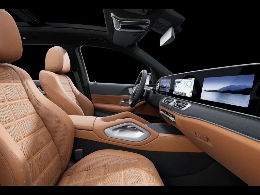 Mercedes-Benz-GLS 350 d-image-9