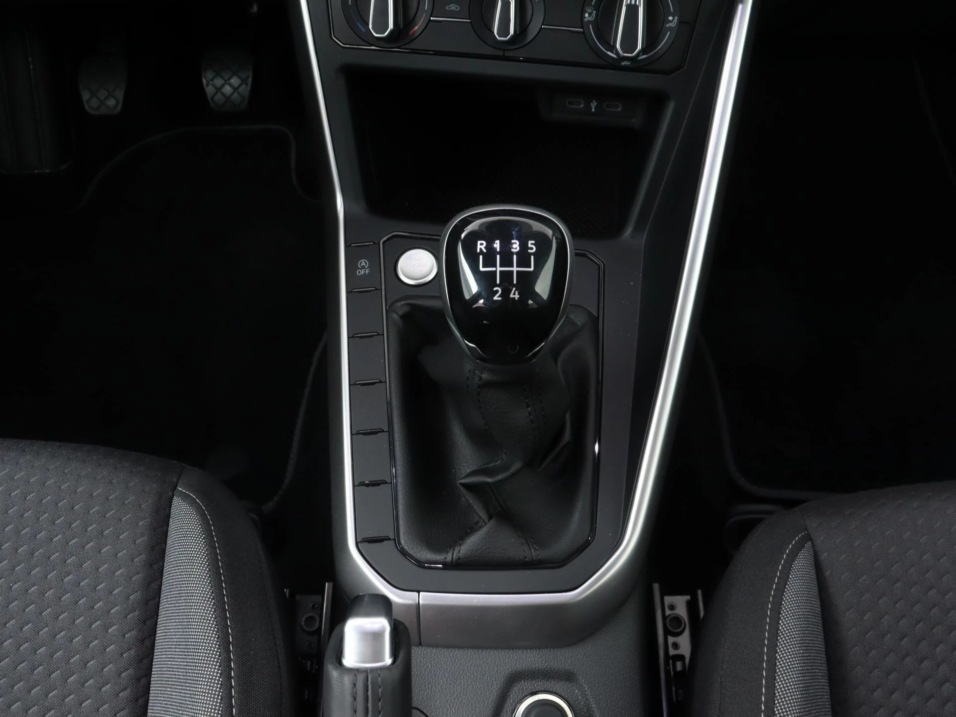 Volkswagen-Taigo-image-6