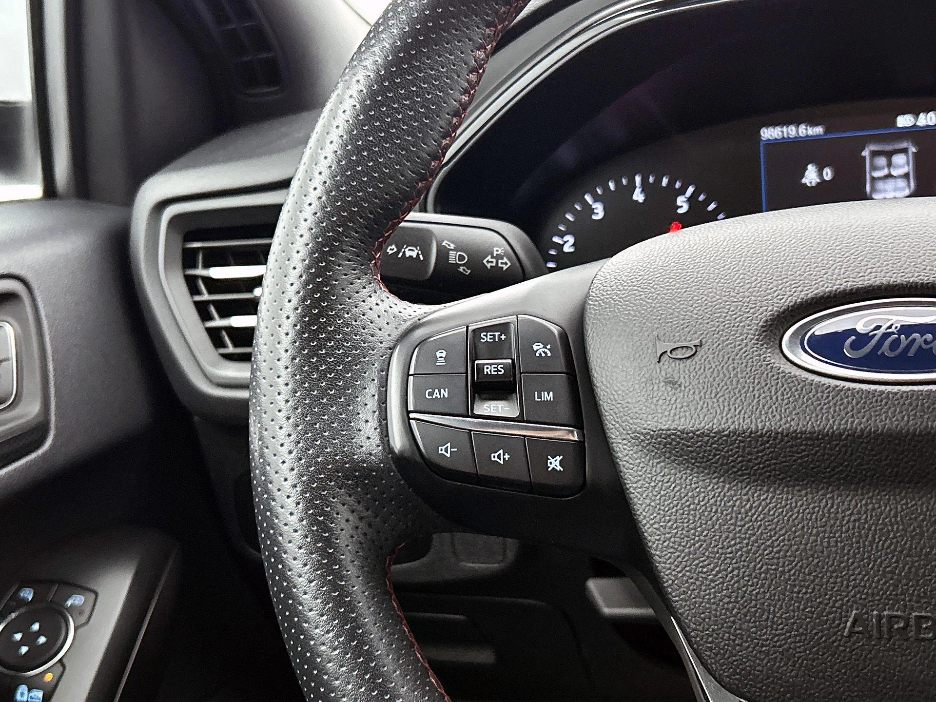 Ford Focus Wagon 1.0 EcoBoost ST Line Business