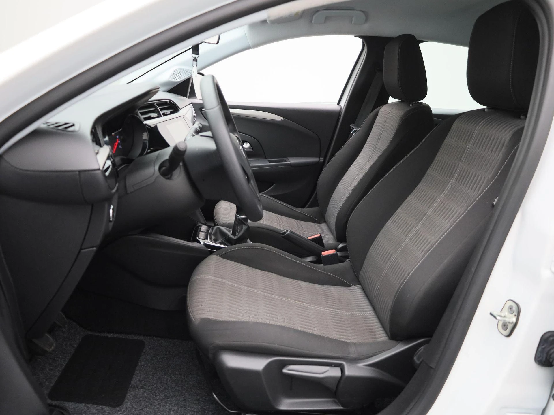 Opel-Corsa-image-10