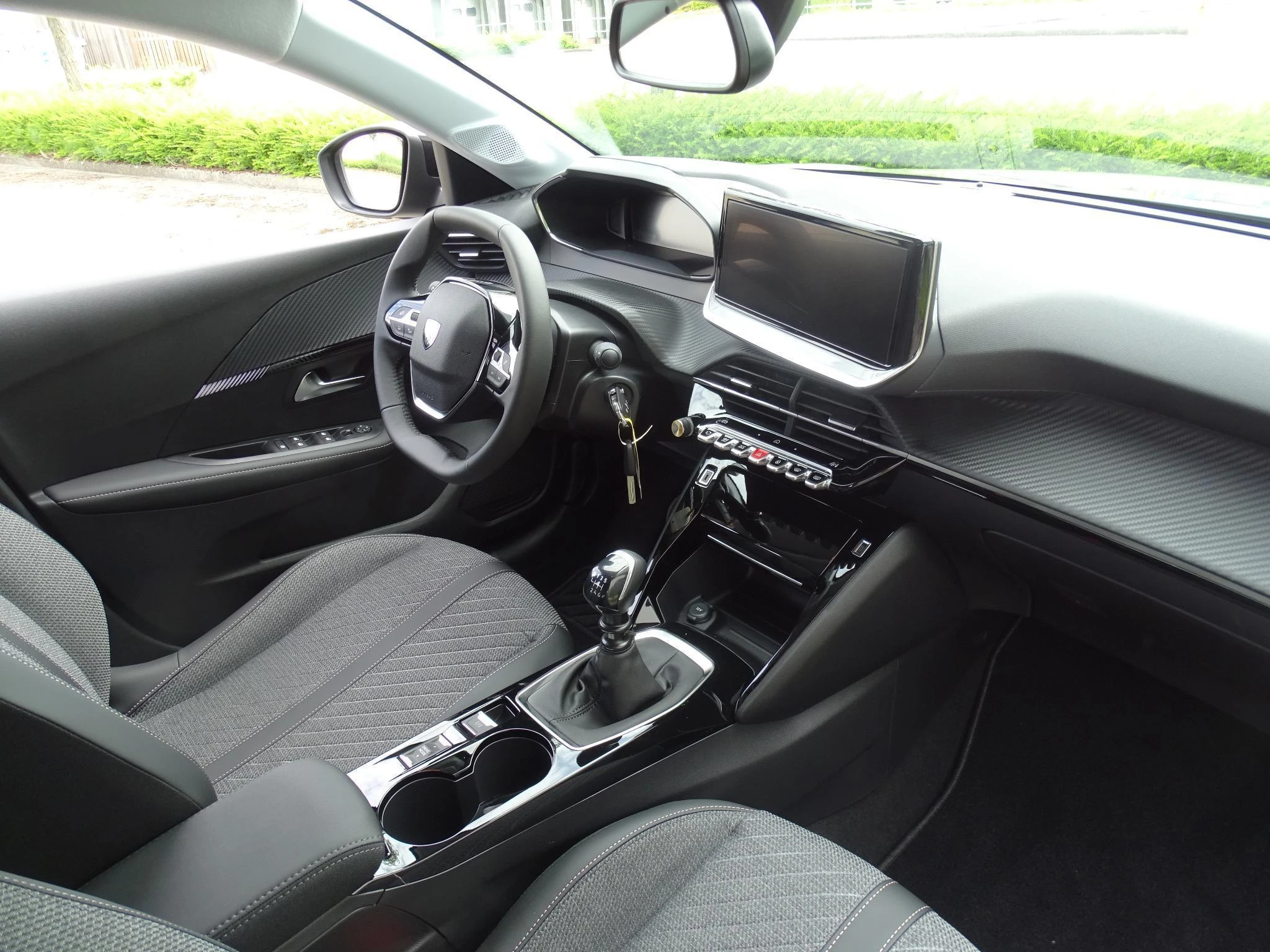 Peugeot-208-image-8