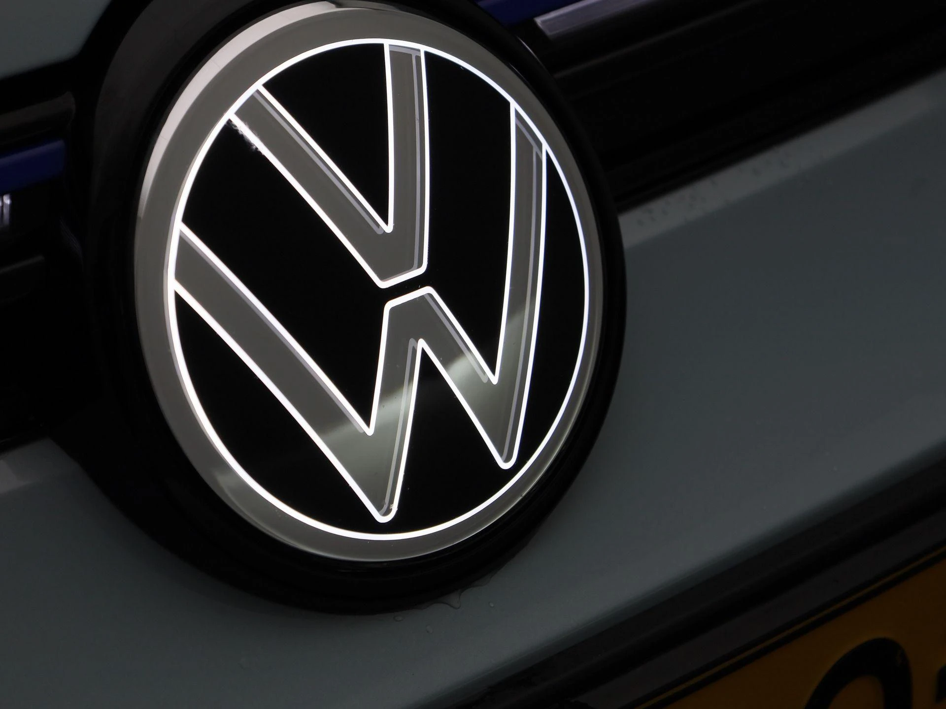 Volkswagen-Golf-image-38