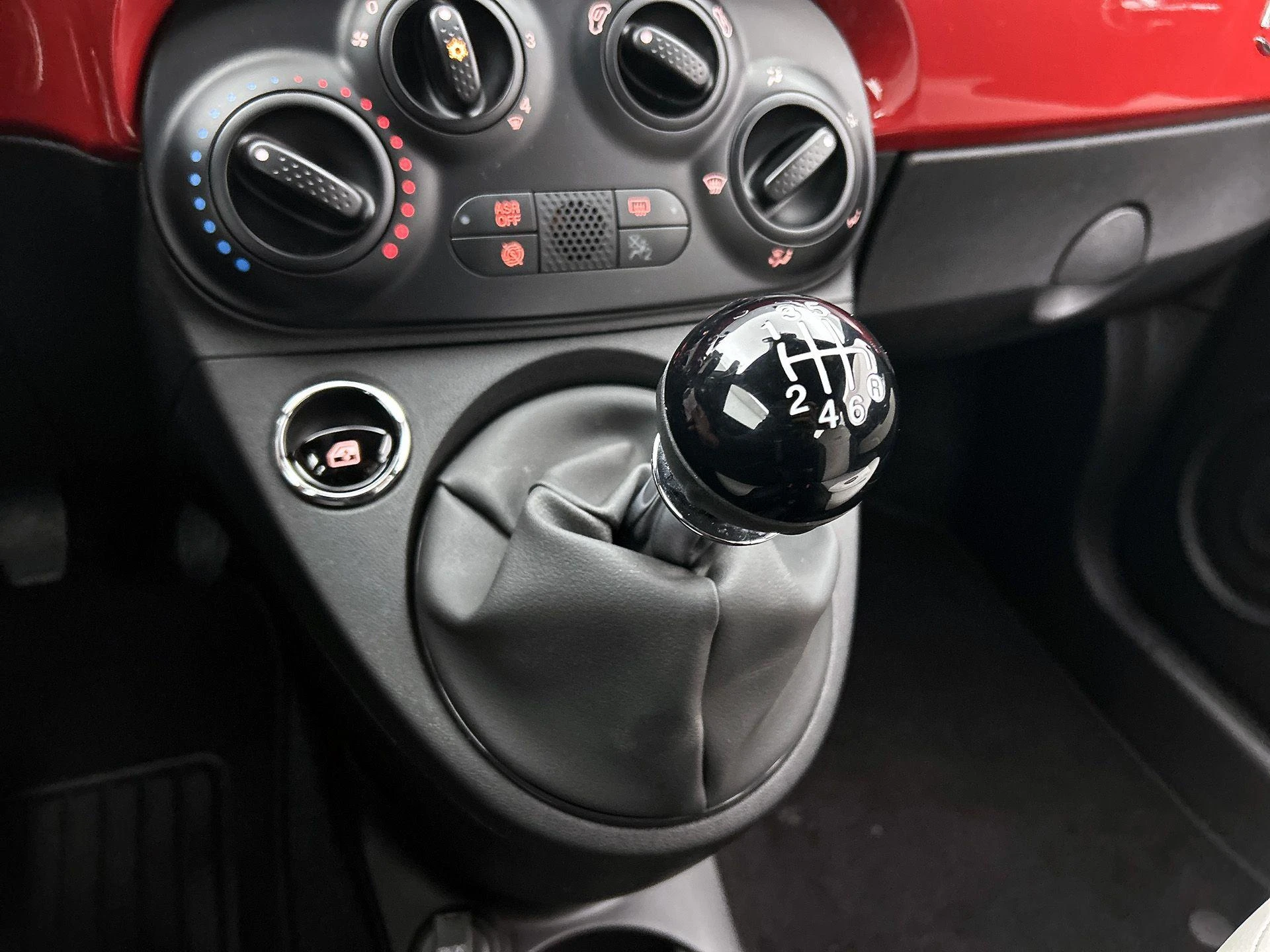 Fiat-500C-image-12