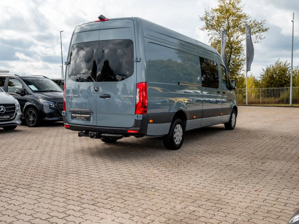 Mercedes-Benz-Sprinter 319-image-5