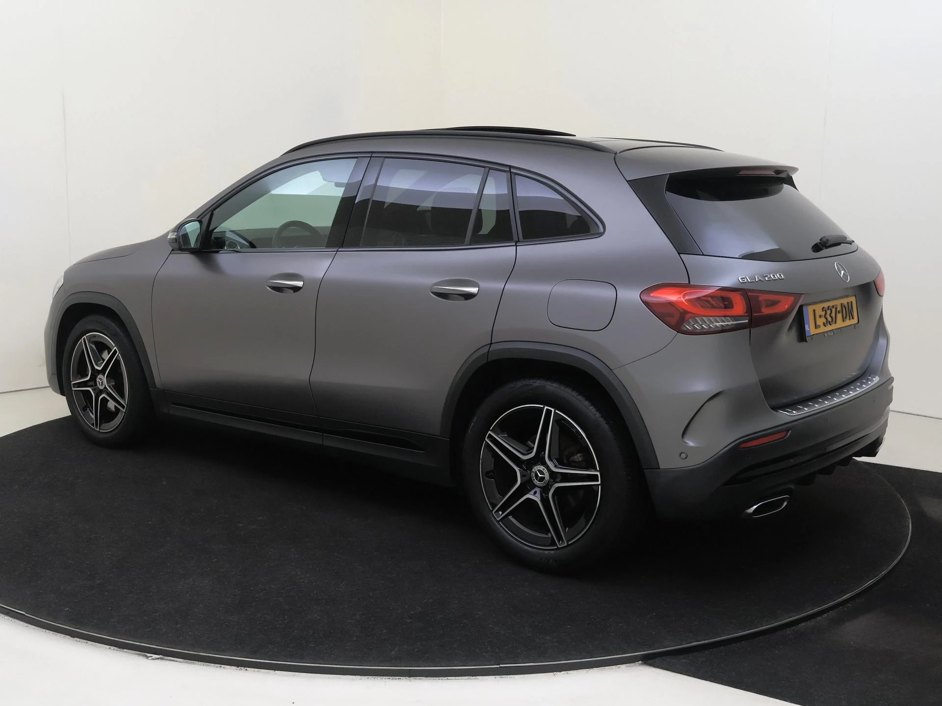 Mercedes-Benz GLA 200 Business Solution AMG