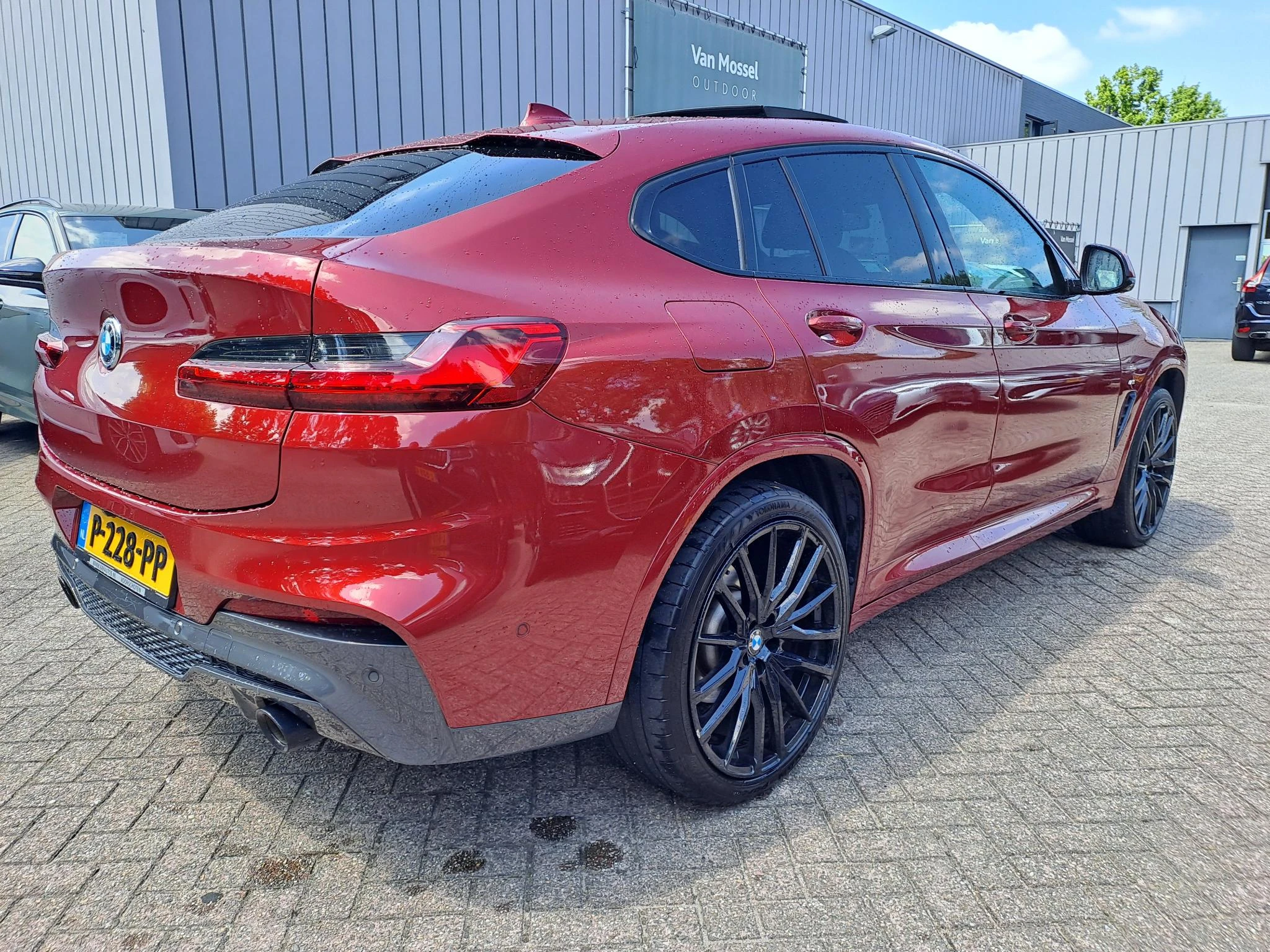 BMW X4 xDrive20i High Executive