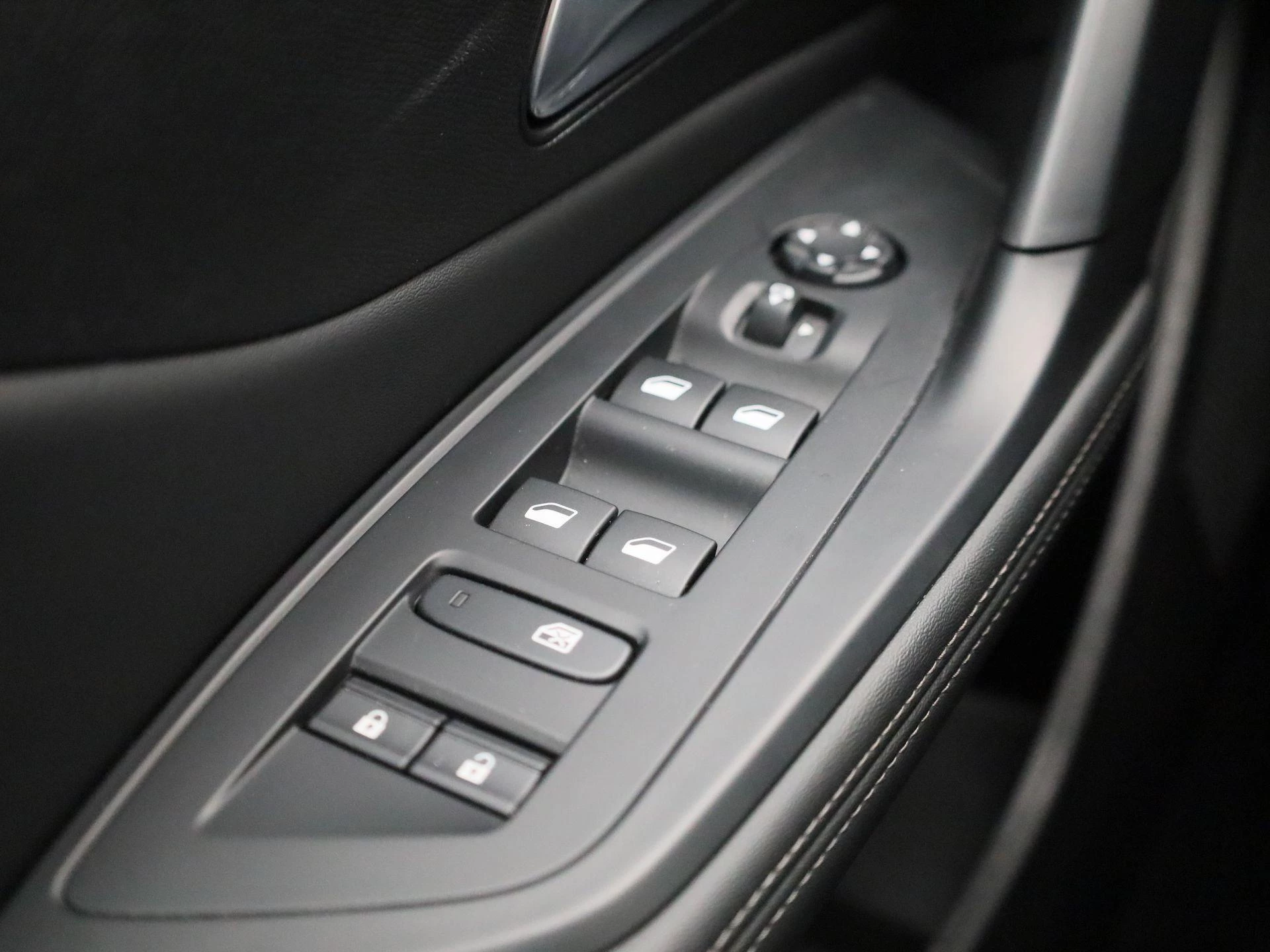 Peugeot-308-image-29