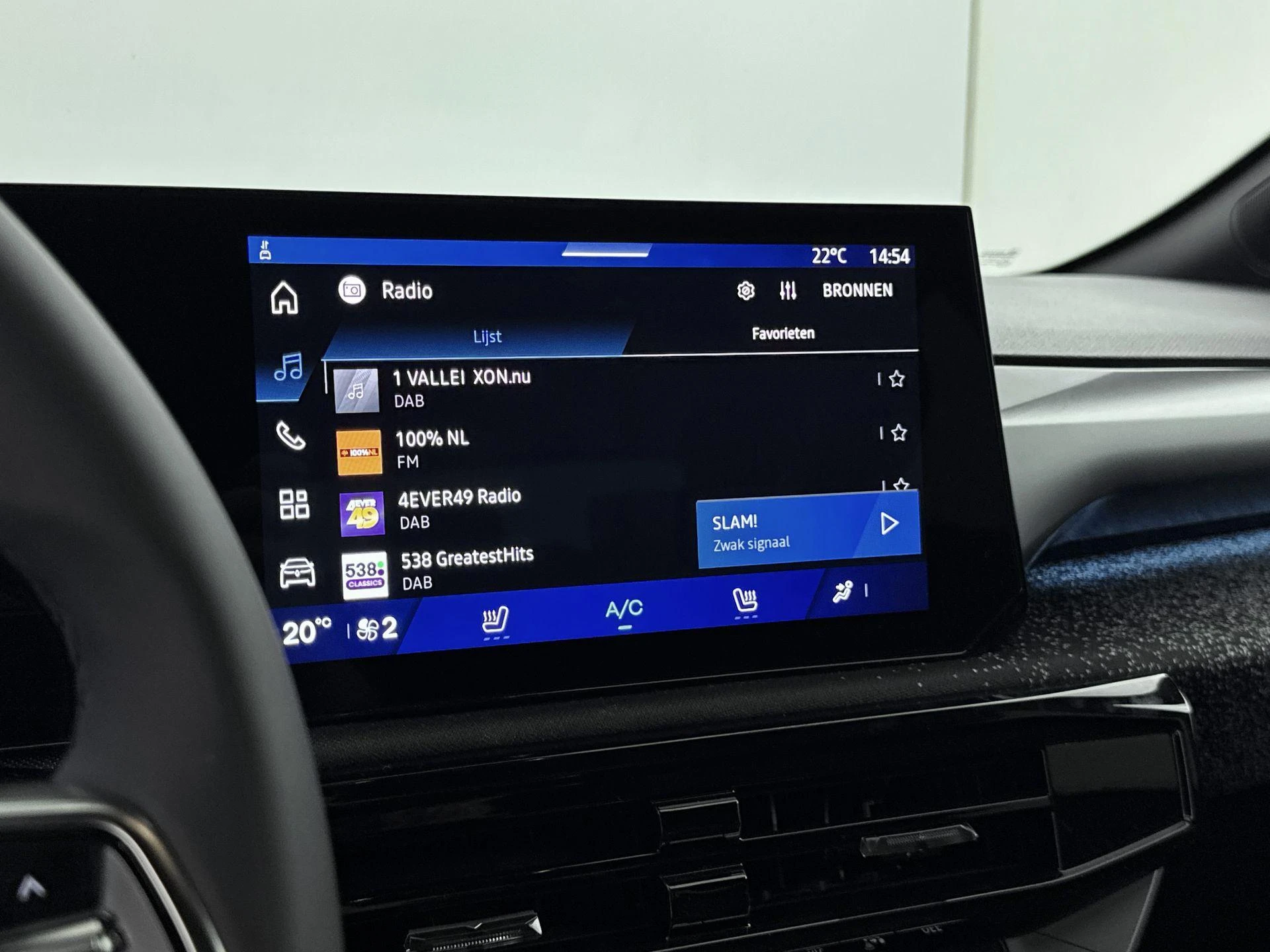 Renault-Clio-image-20