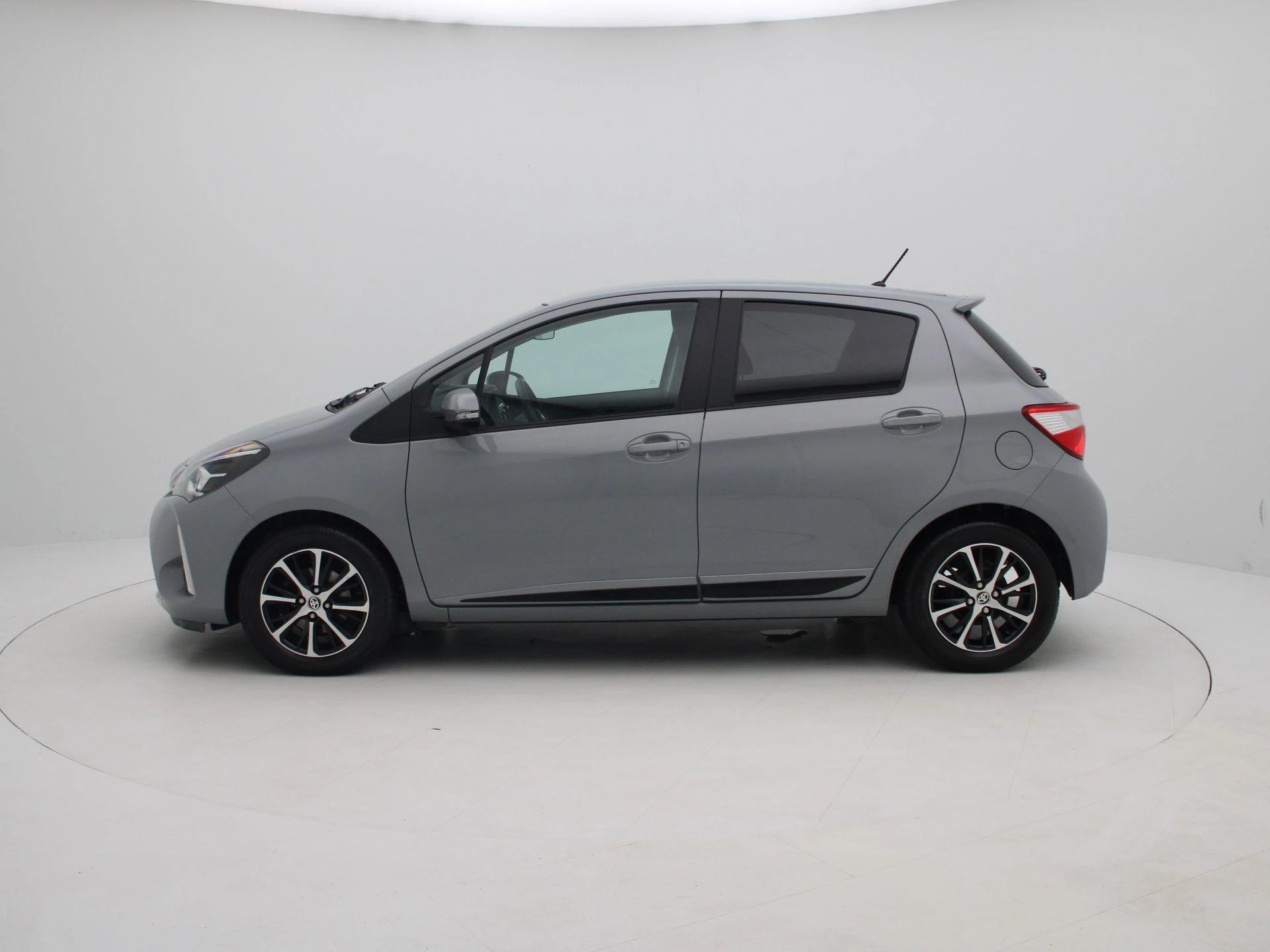 Toyota-Yaris-image-3