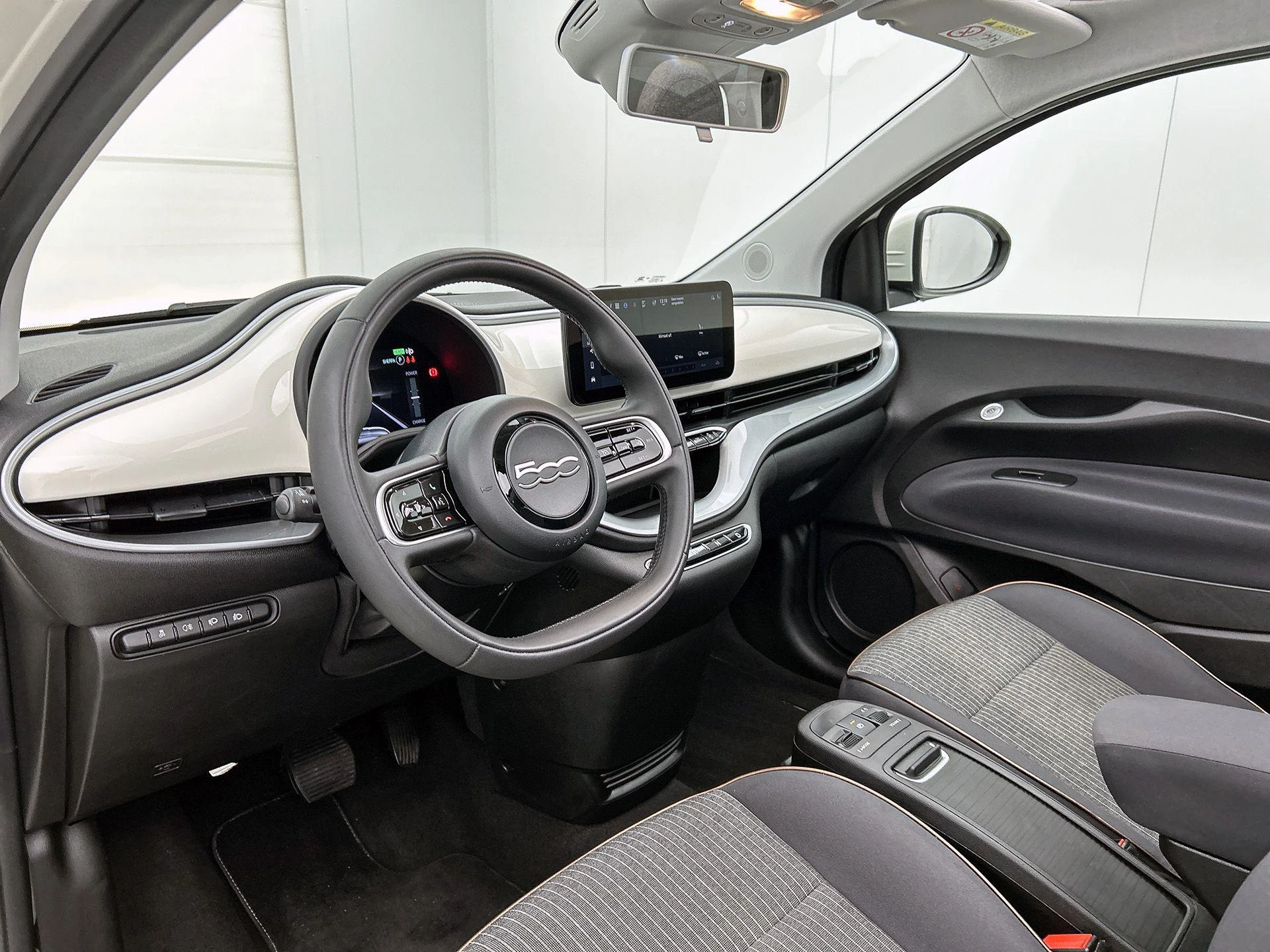 Fiat-500e-image-18