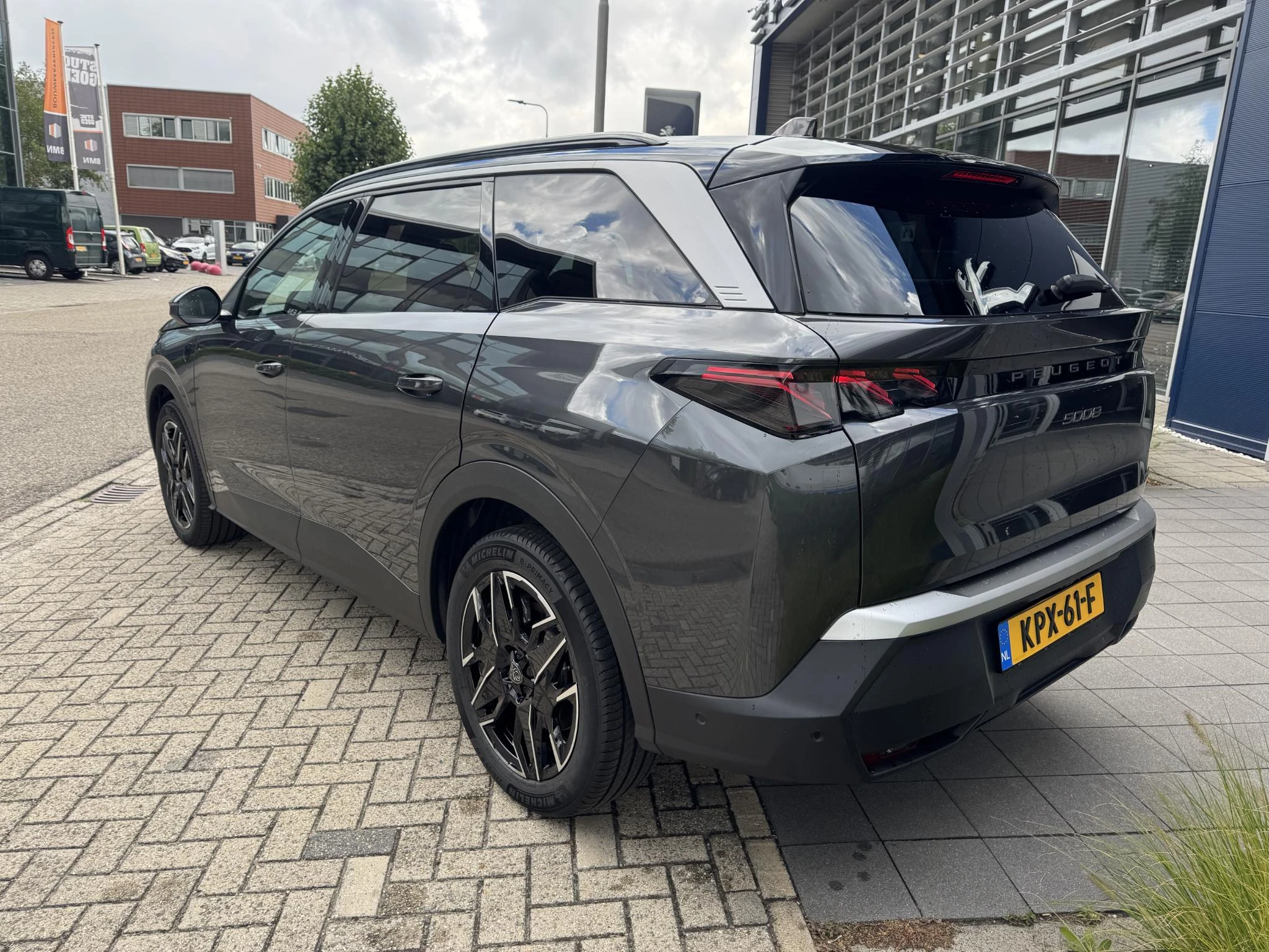 Peugeot-5008-image-3