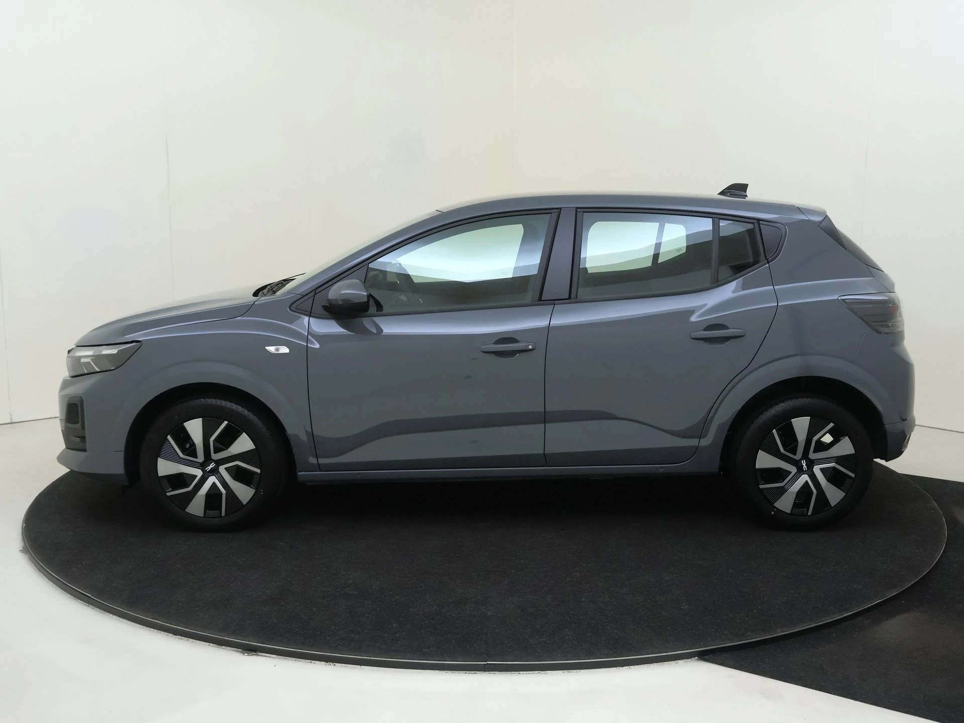 Dacia-Sandero-image-7