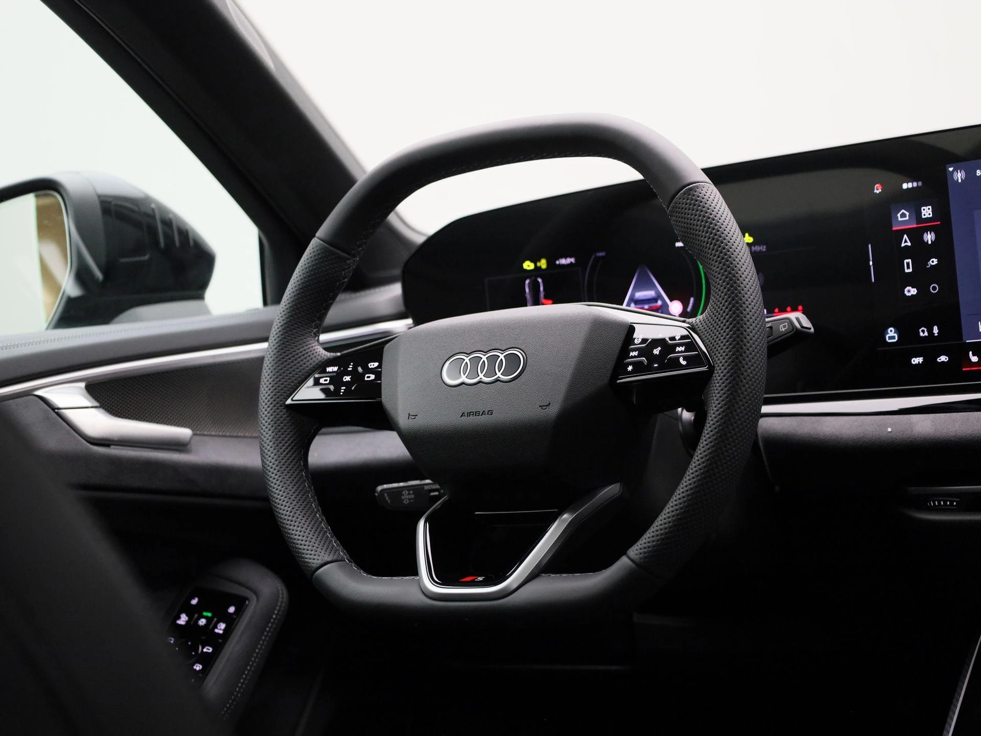 Audi A6 Avant 2.0 e-hybrid quattro S Competition 367 PK