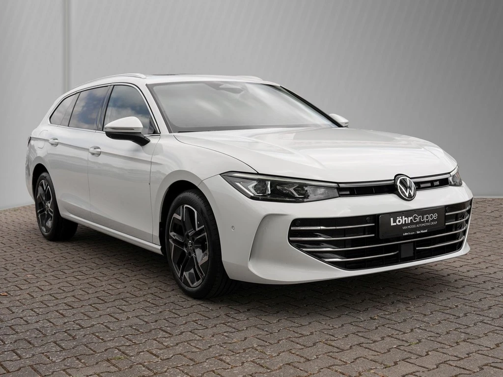 Volkswagen Passat Variant 2.0 TDI DSG Elegance *IQ-Light*Leder*Navi*Head-up*Panorama*AHK*DCC*Trailer-Assist*uvm