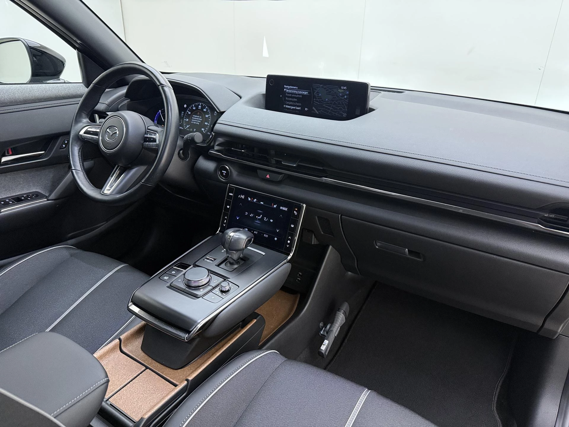 Mazda-MX-30-image-11