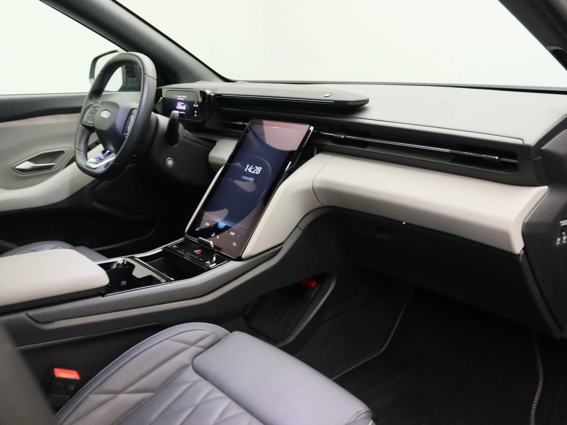 Ford-Explorer-image-24