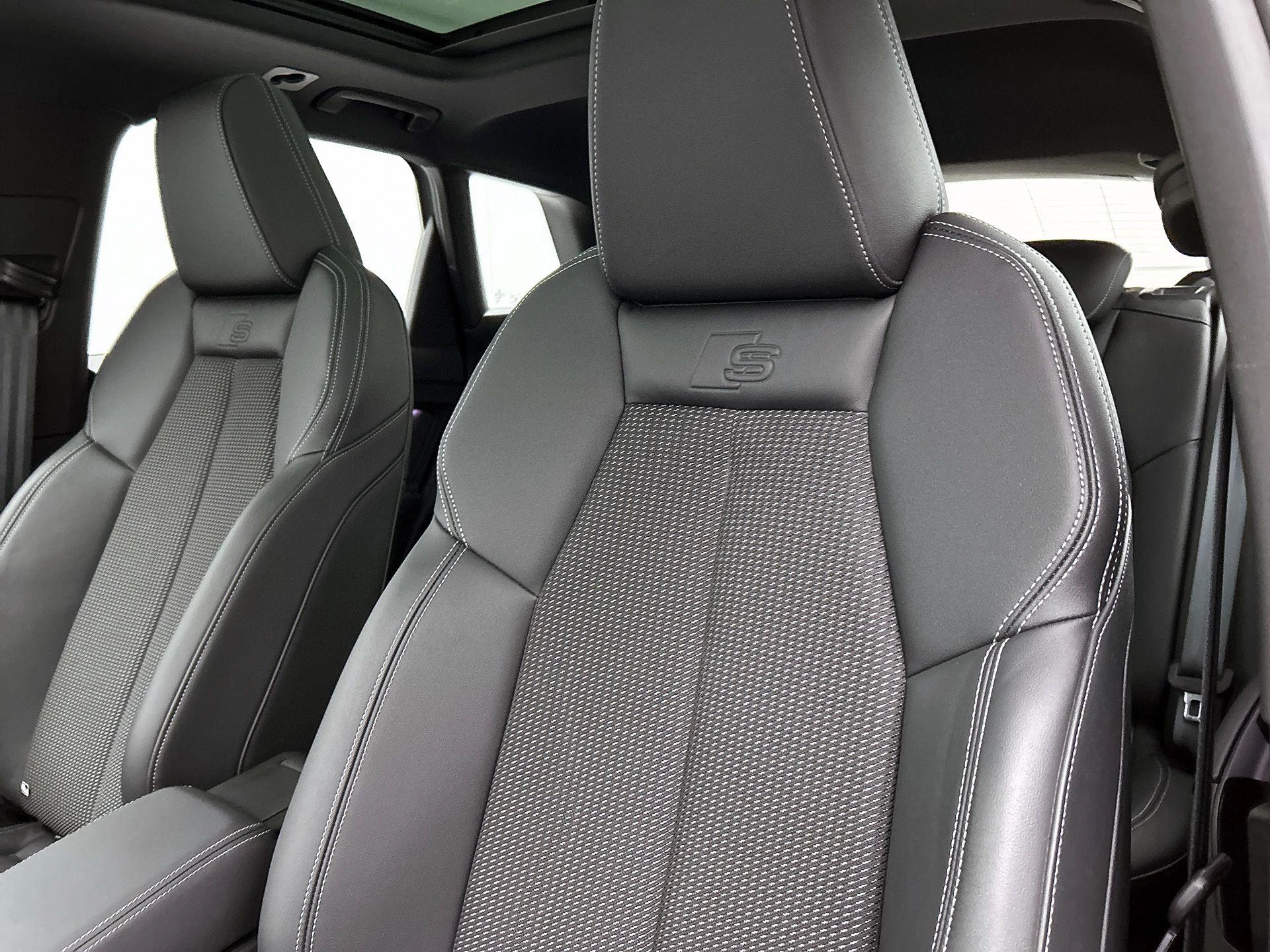 Audi-Q4 e-tron-image-15
