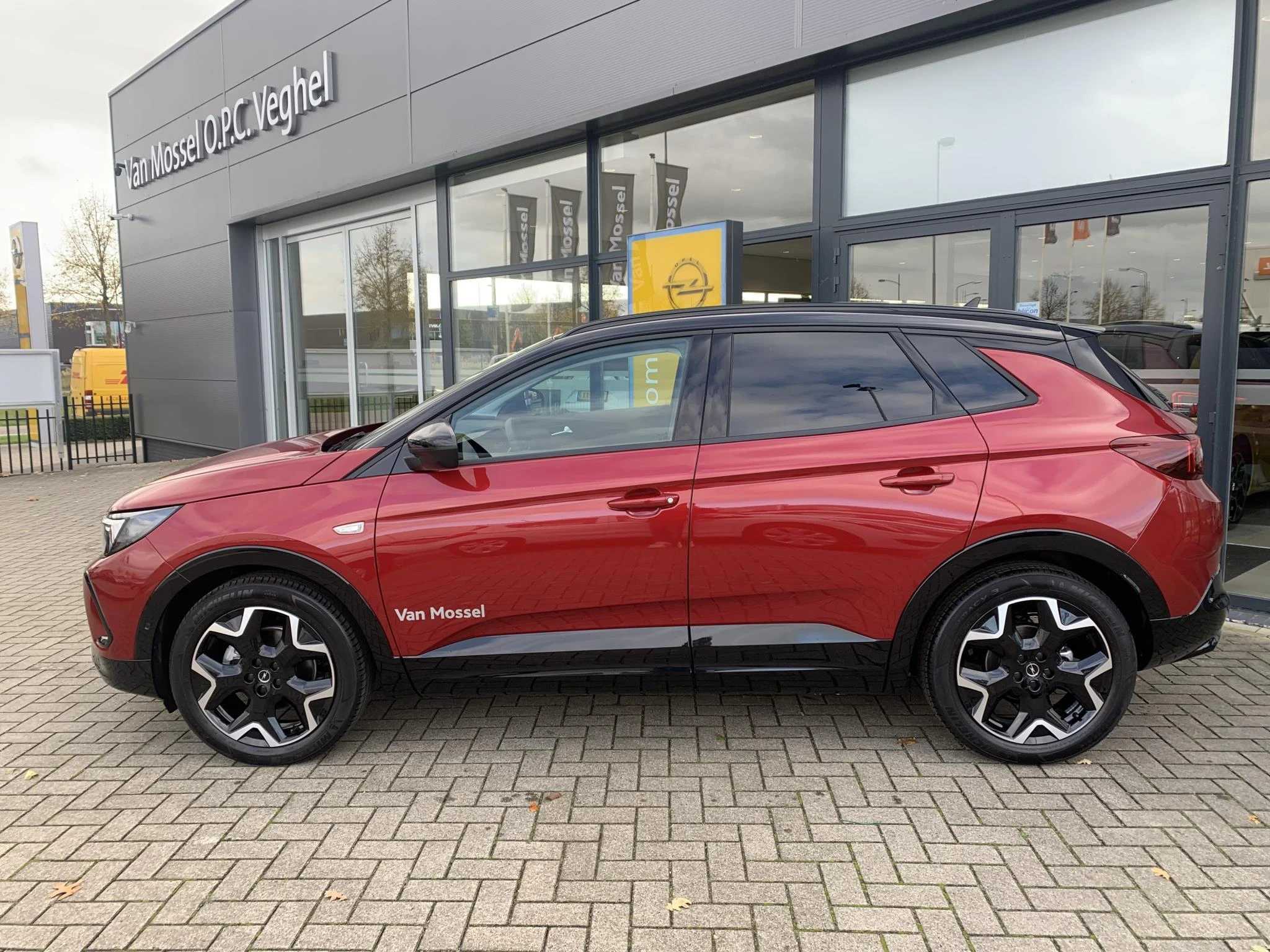 Opel-Grandland-image-2