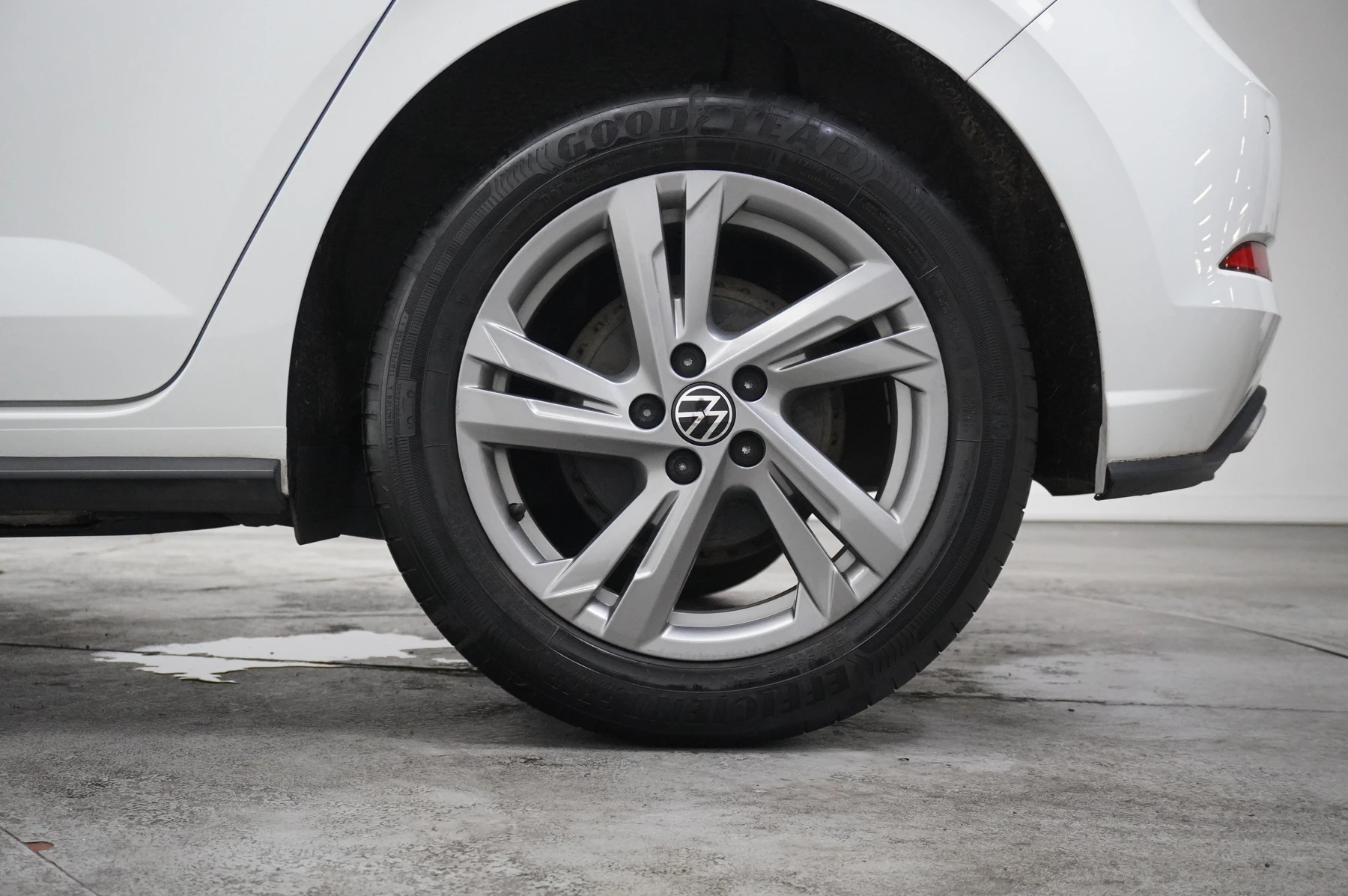 Volkswagen-Polo-image-20