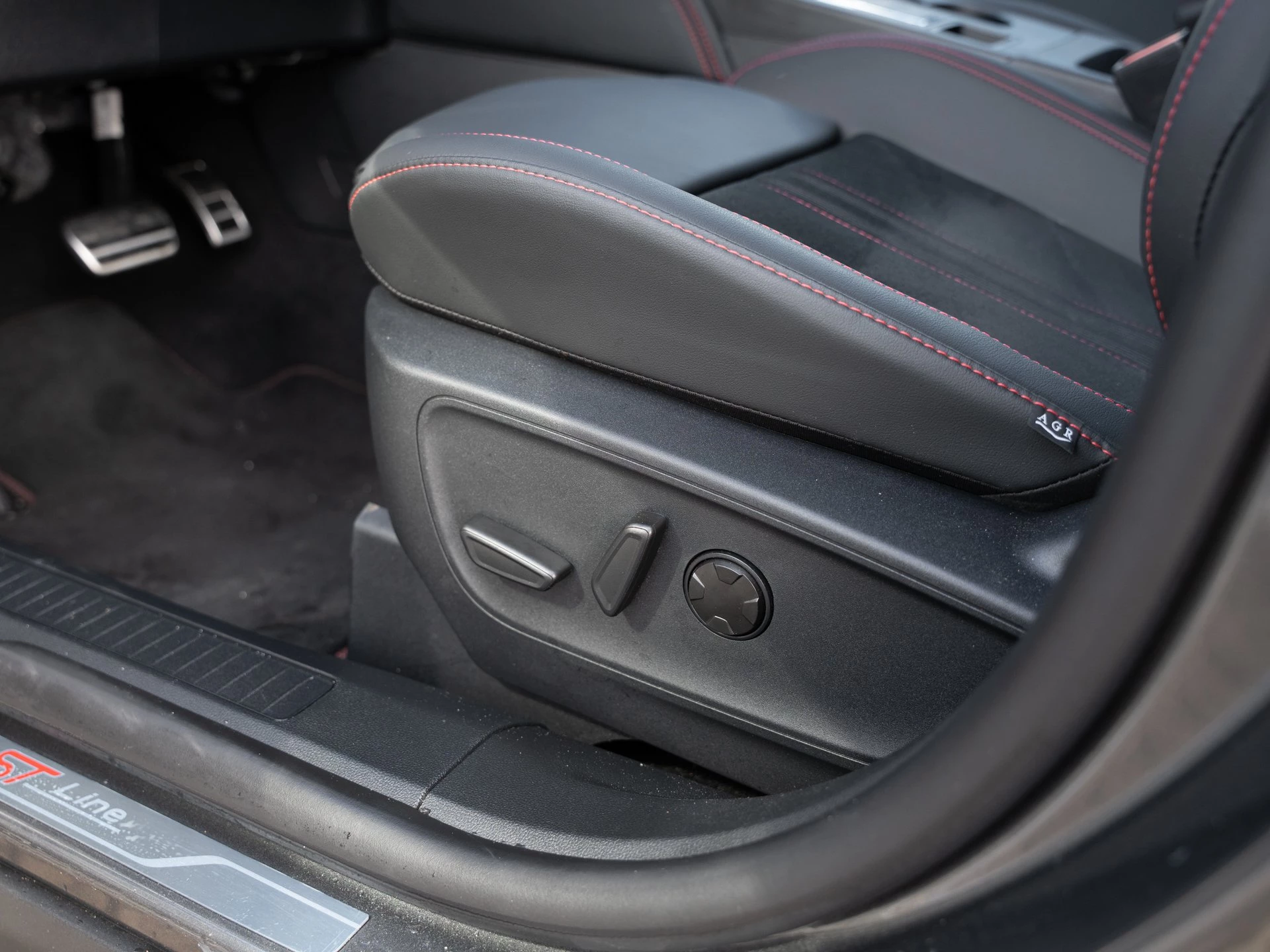 Ford Kuga ST-Line X Plug-in-Hybrid MATRIX*WINT.PKT*360GRAD*KLIMA