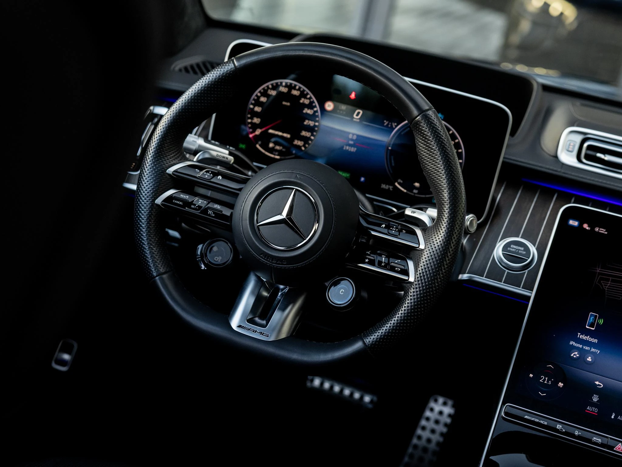 Mercedes-Benz-S-Klasse-image-24