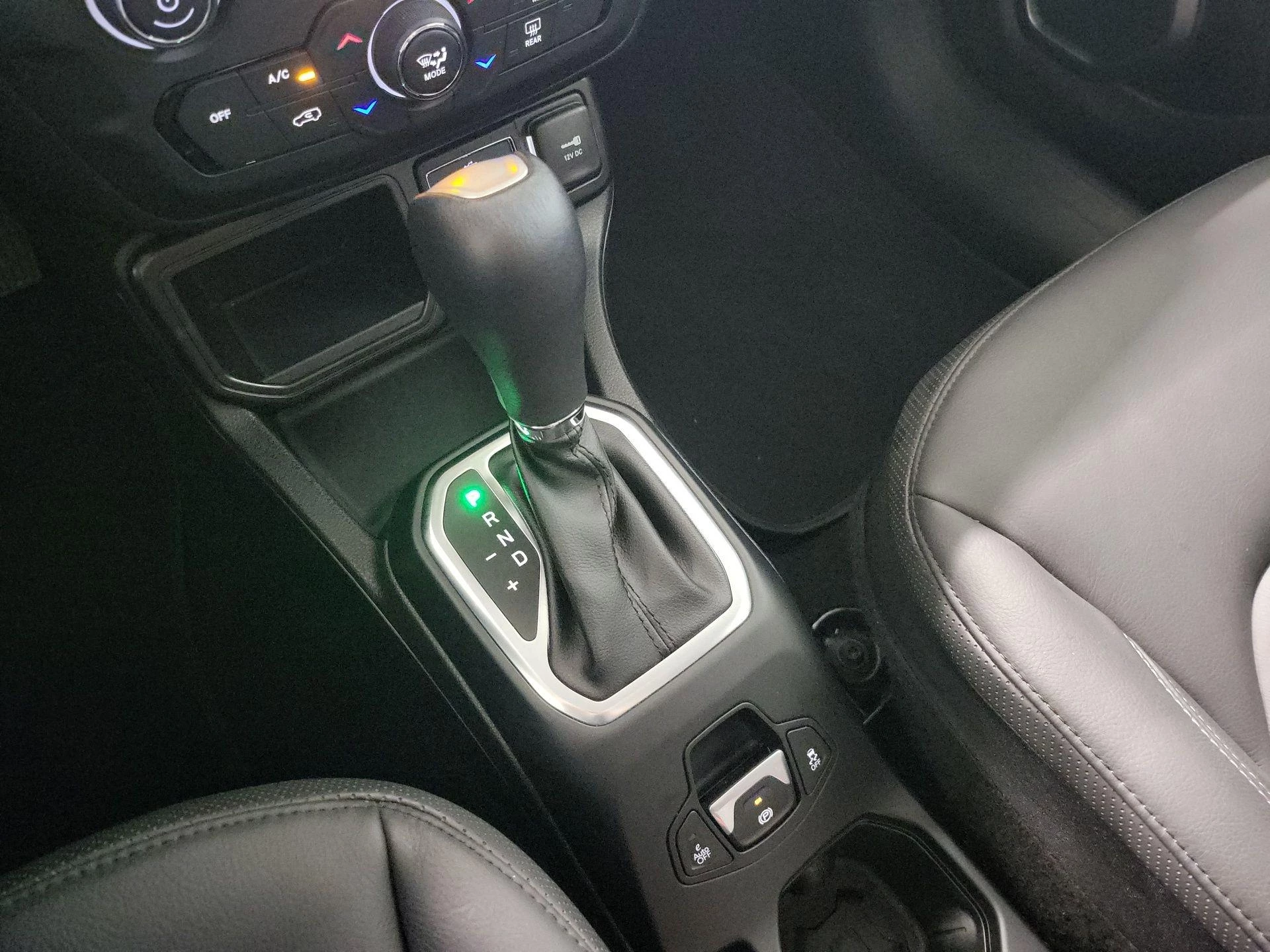 Jeep-Renegade-image-16