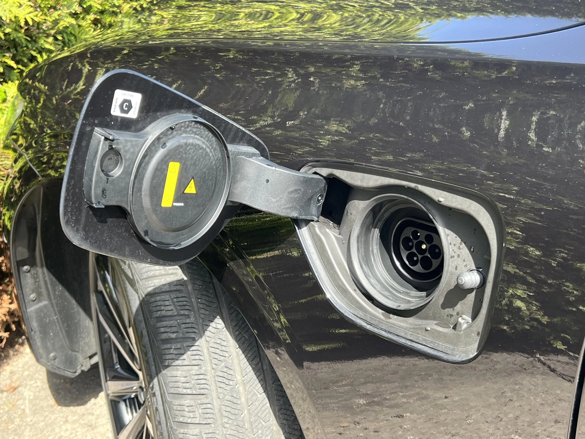 Volvo V60 T6 Plug-in hybrid AWD Plus Dark
