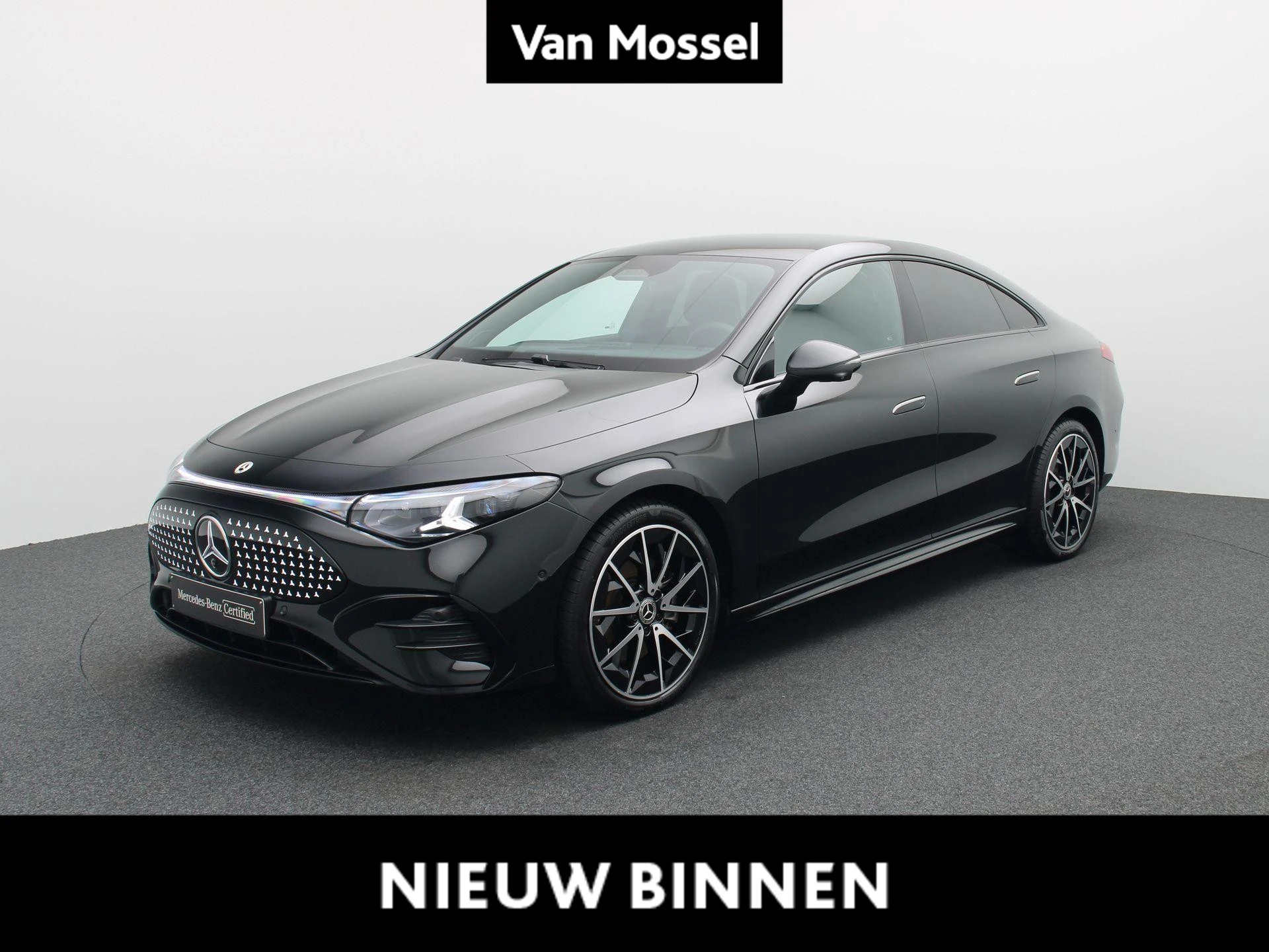 Mercedes-Benz-CLA-image-0