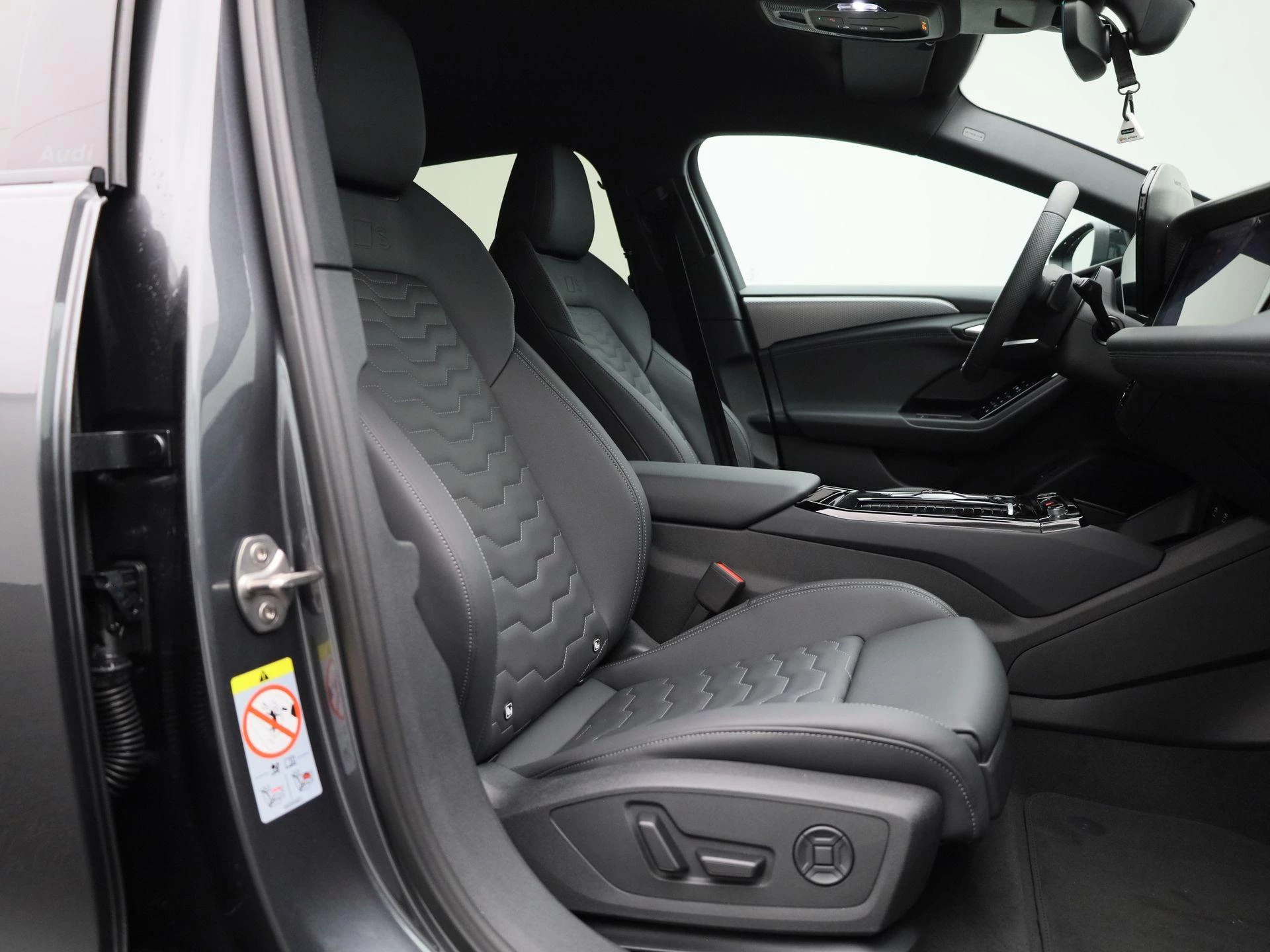 Audi A6 Avant e-tron S edition 83 kWh