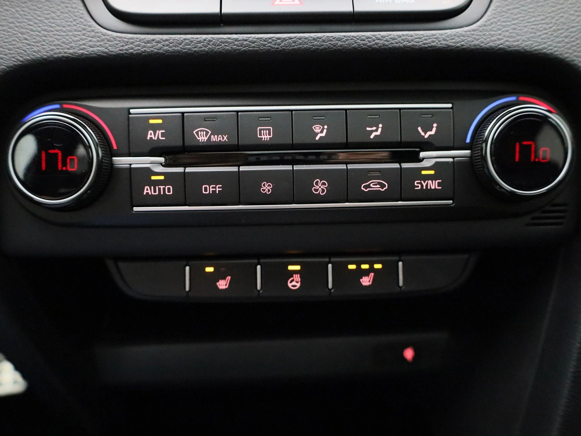 Kia Ceed - 21