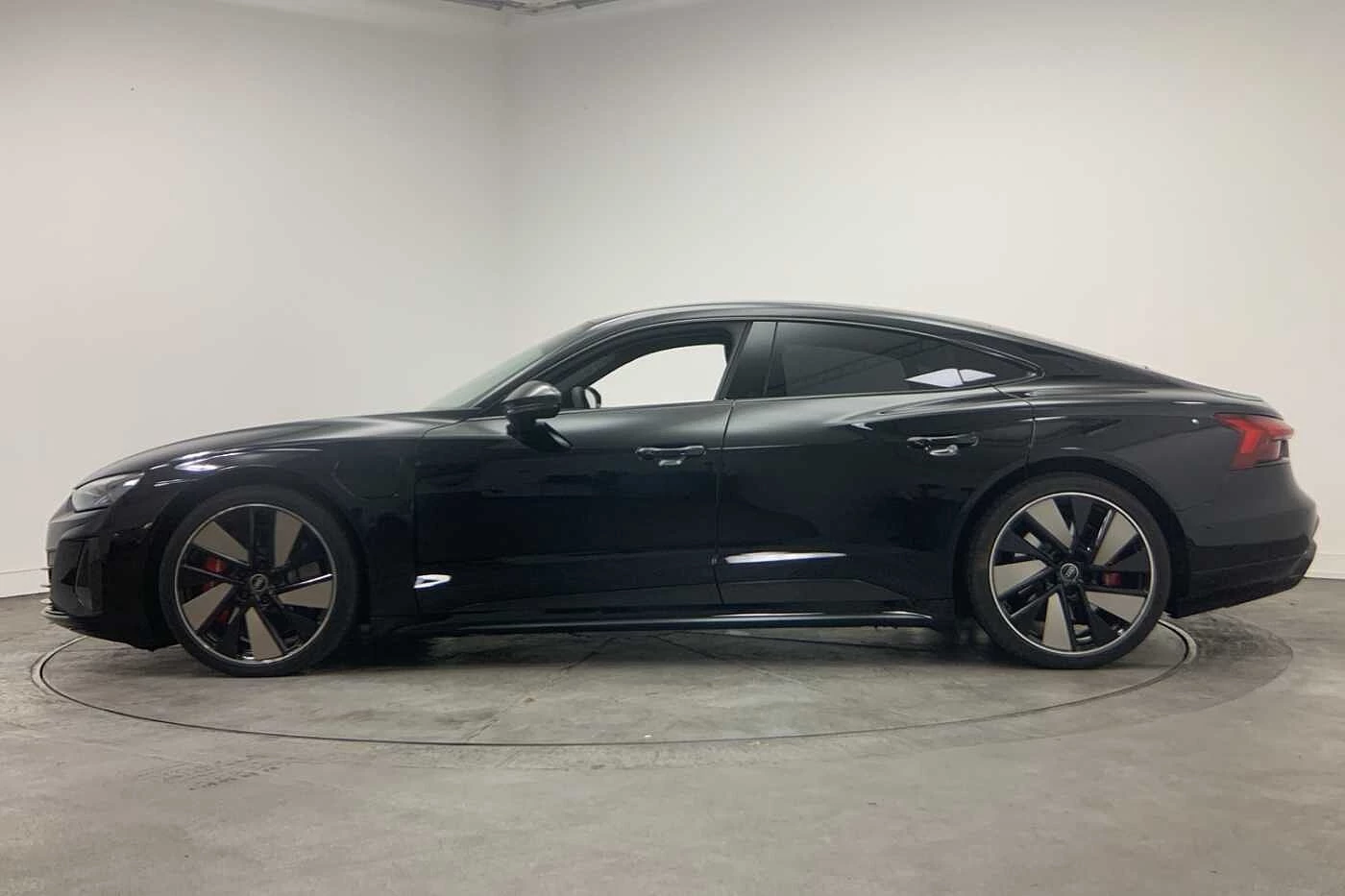 Audi-e-tron GT-image-3
