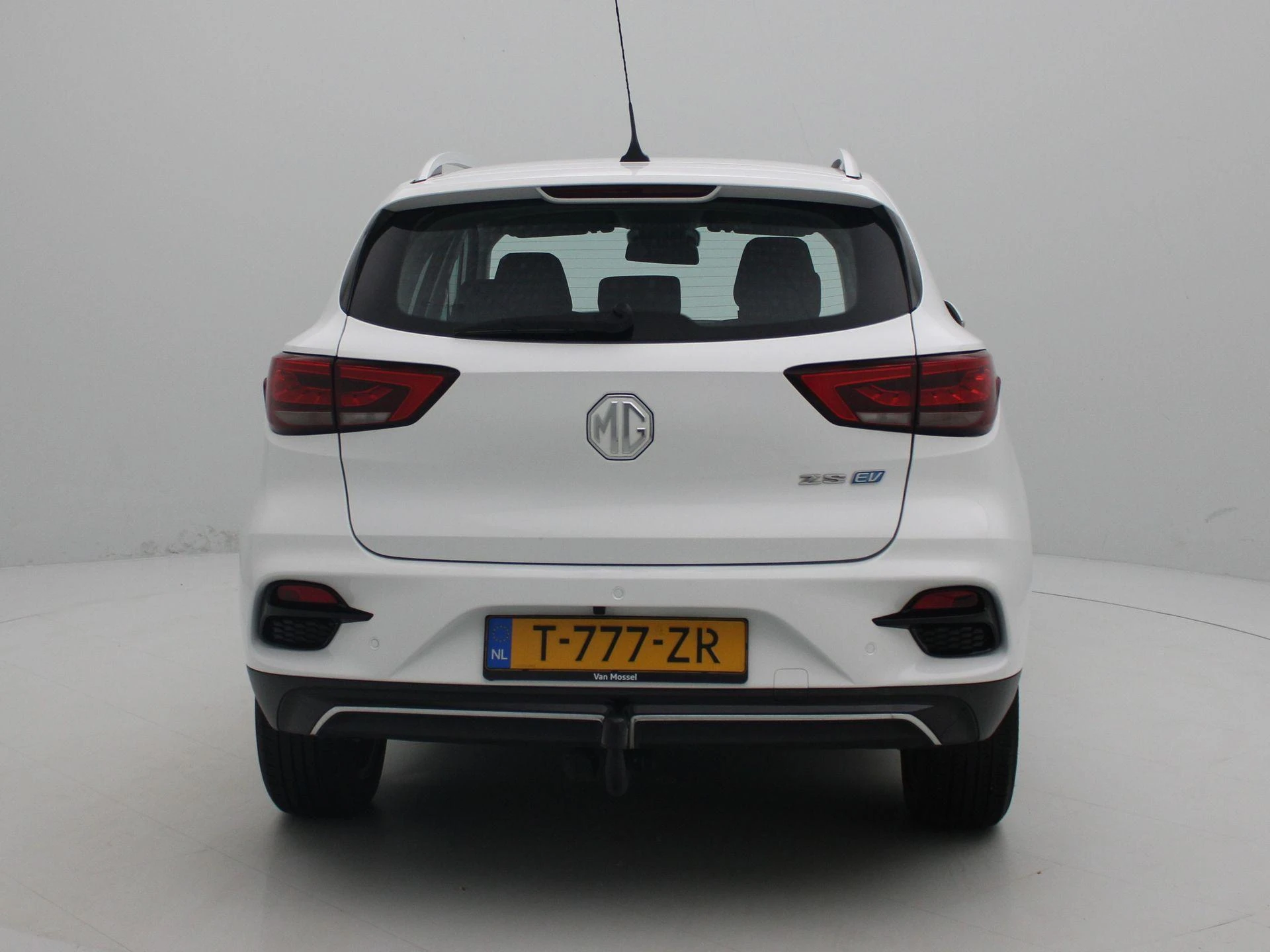 MG-ZS EV-image-4