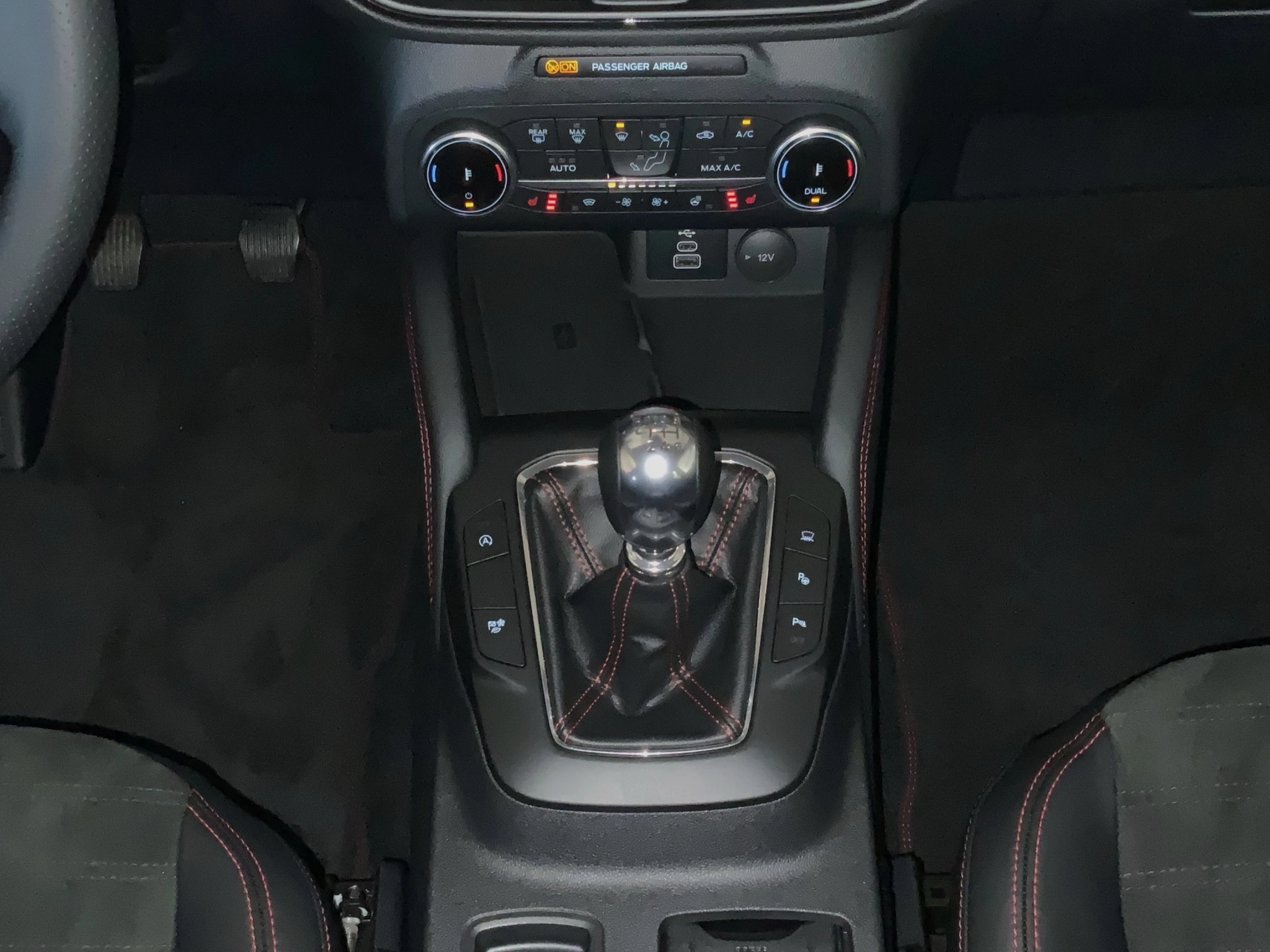 Ford Kuga ST-Line X*PANO*AHK*KAM*ACC*NAVI*SOUND-SYS. LED Pano SHZ 4xSHZ