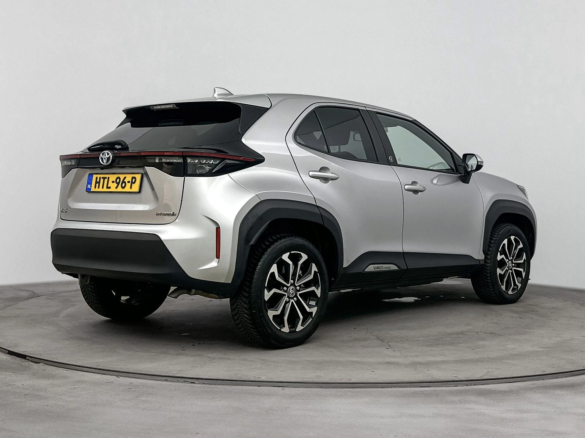 Toyota-Yaris Cross-image-3