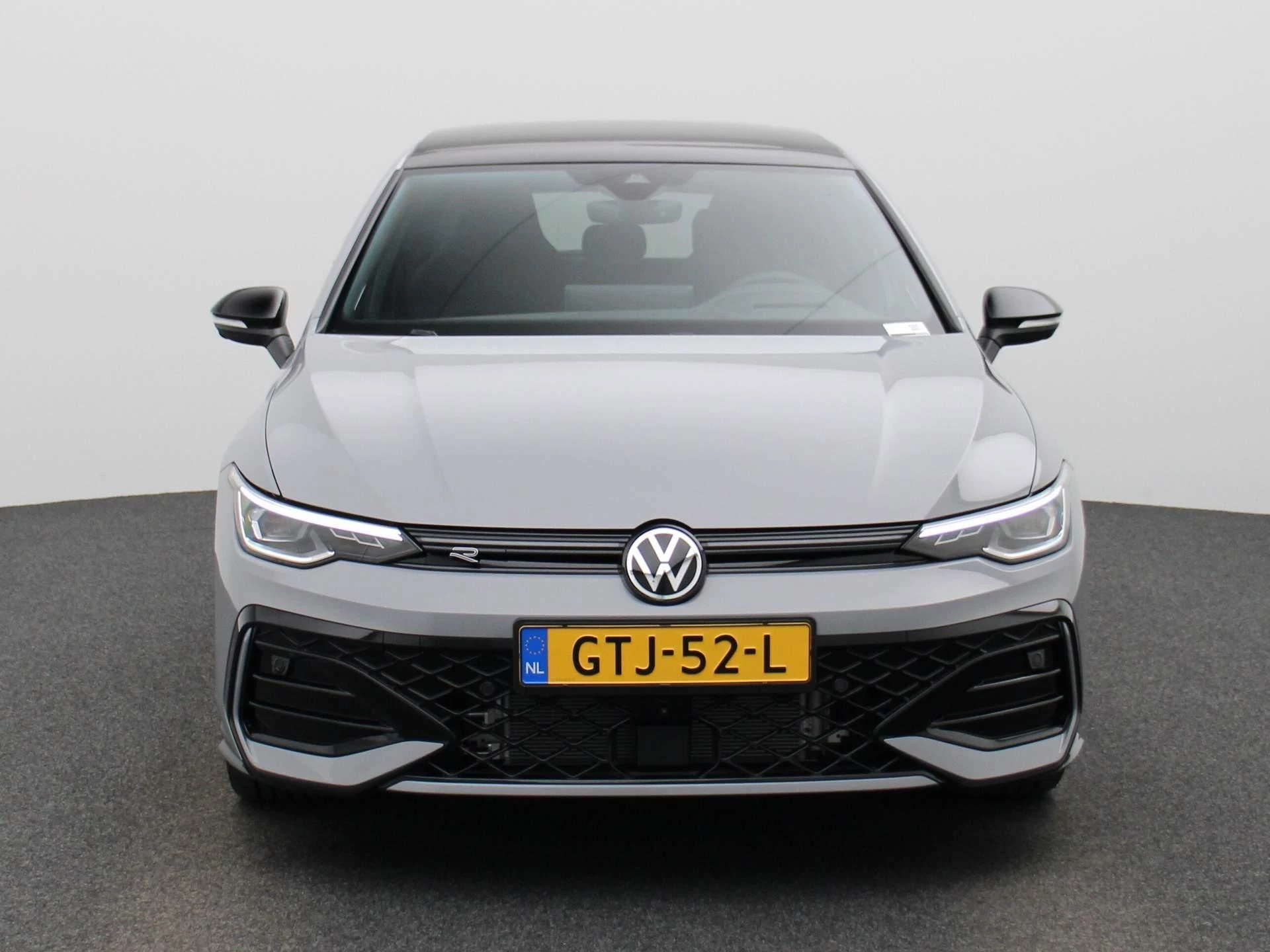 Volkswagen-Golf-image-2