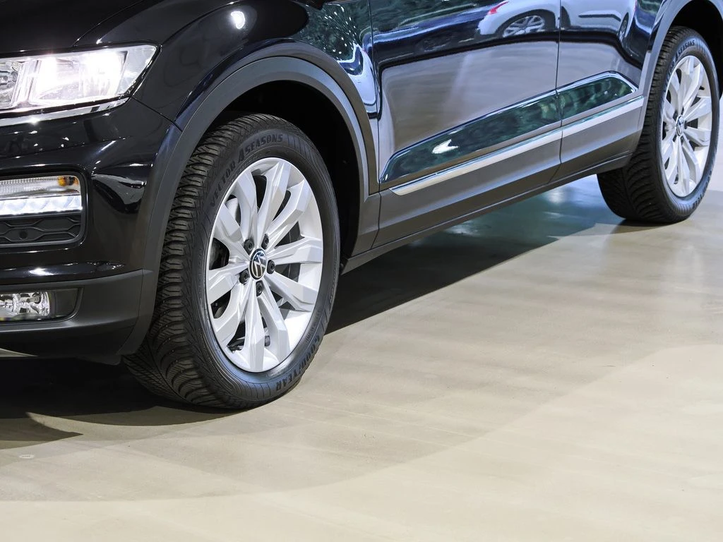 Volkswagen-T-Roc-image-5