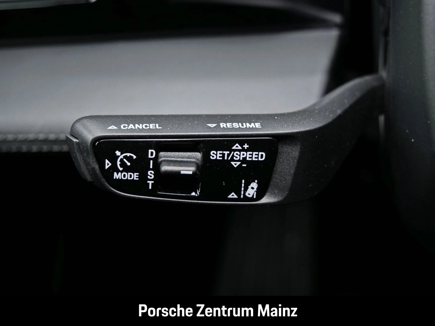 Porsche Taycan Sport Turismo Black Edition NW ZUM HAUSPR black edition
