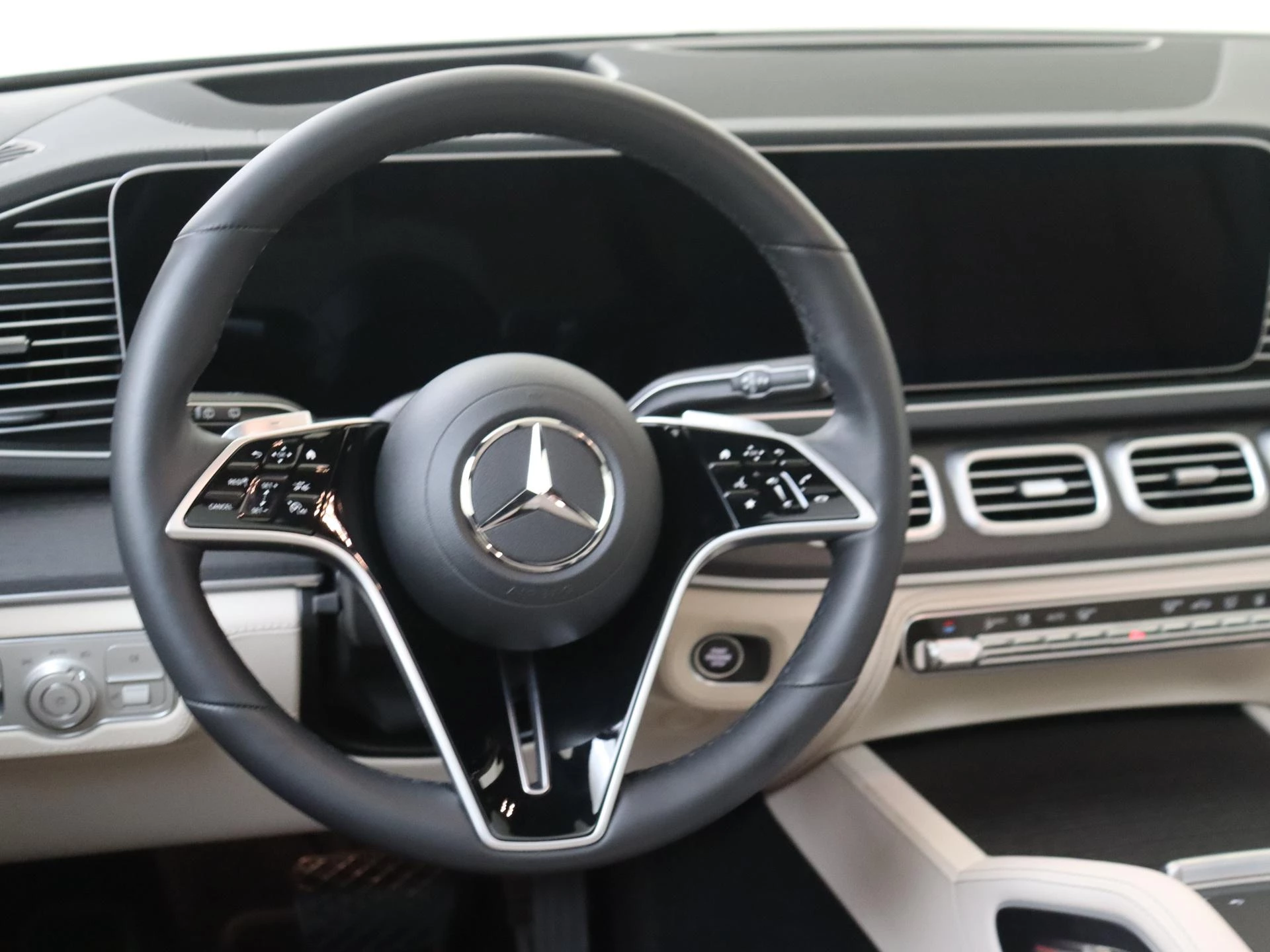 Mercedes-Benz-GLE-image-9