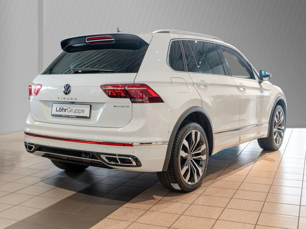 Volkswagen Tiguan 1.4 R-Line eHybrid *AHK*Panorama*Kamera*IQ-Light*easy open*20" Suzuka*Travel-Assist*uvm...