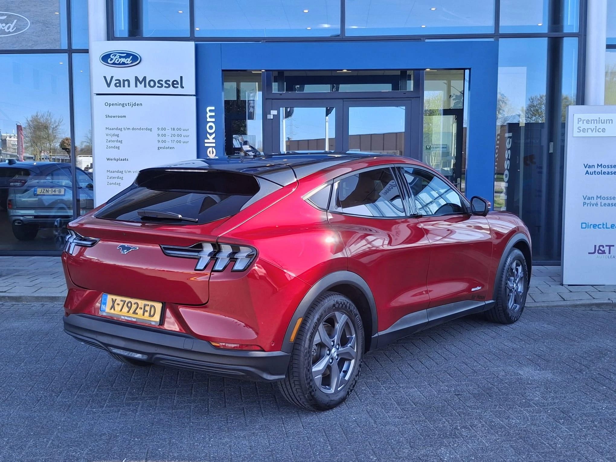 Ford-Mustang Mach-E-image-5